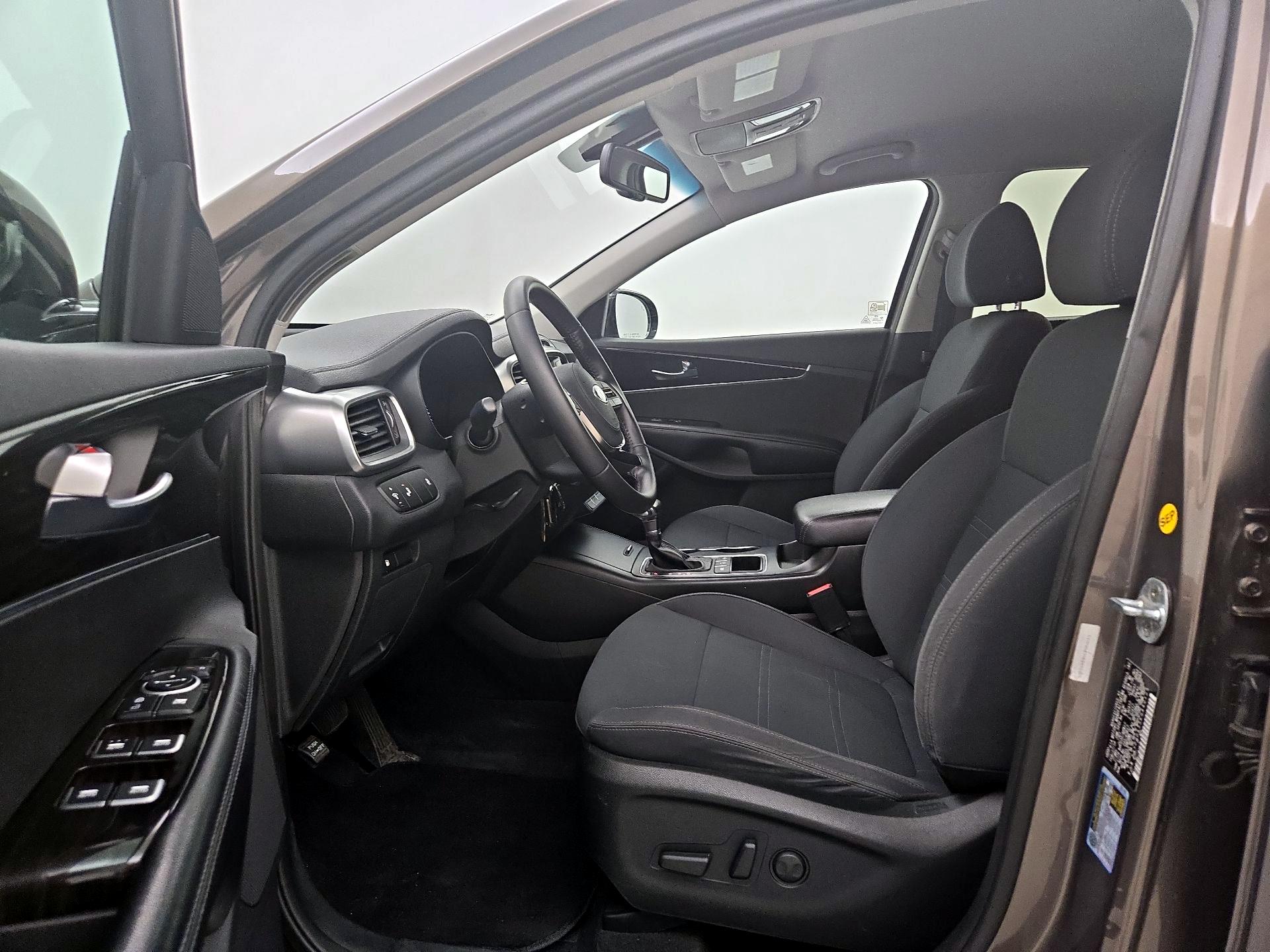Thumbnail: 2019 Kia Sorento - 11