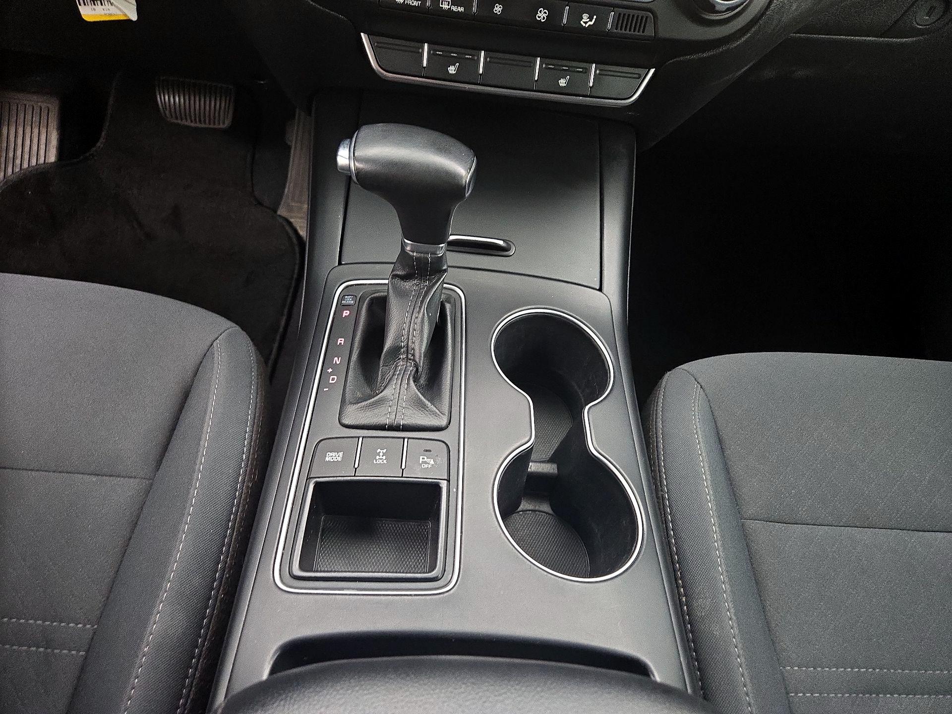 Thumbnail: 2019 Kia Sorento - 17