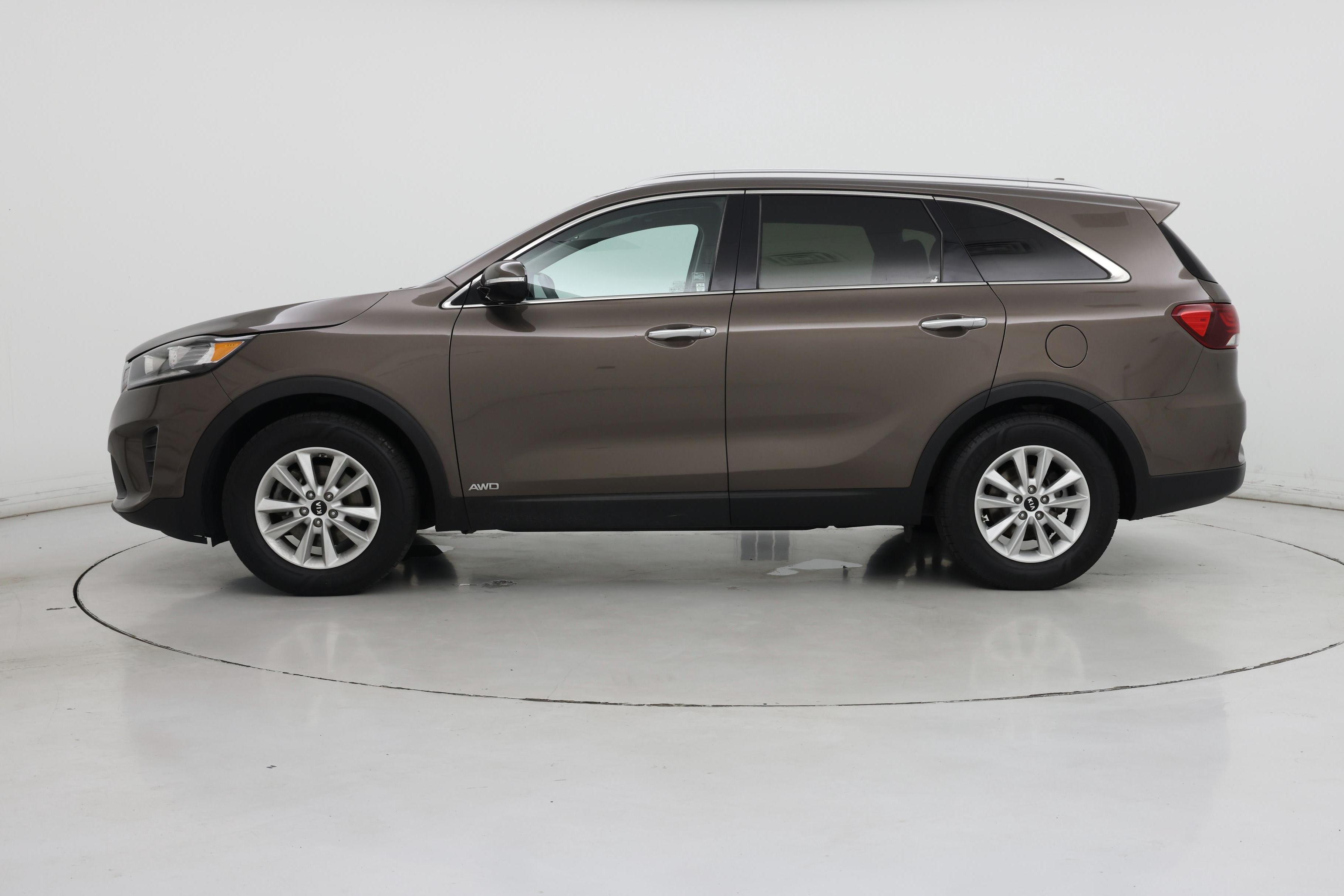 Thumbnail: 2019 Kia Sorento - 3