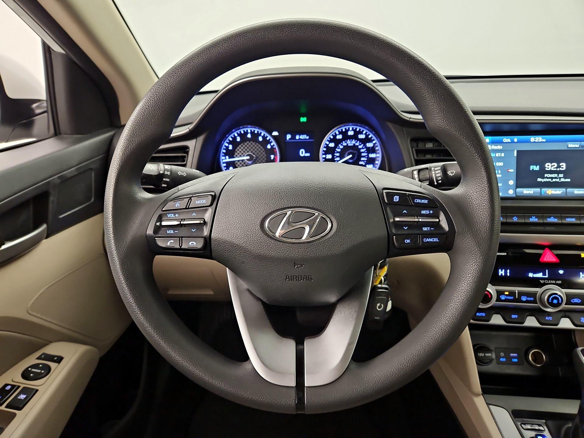 Thumbnail: 2020 Hyundai Elantra - 10