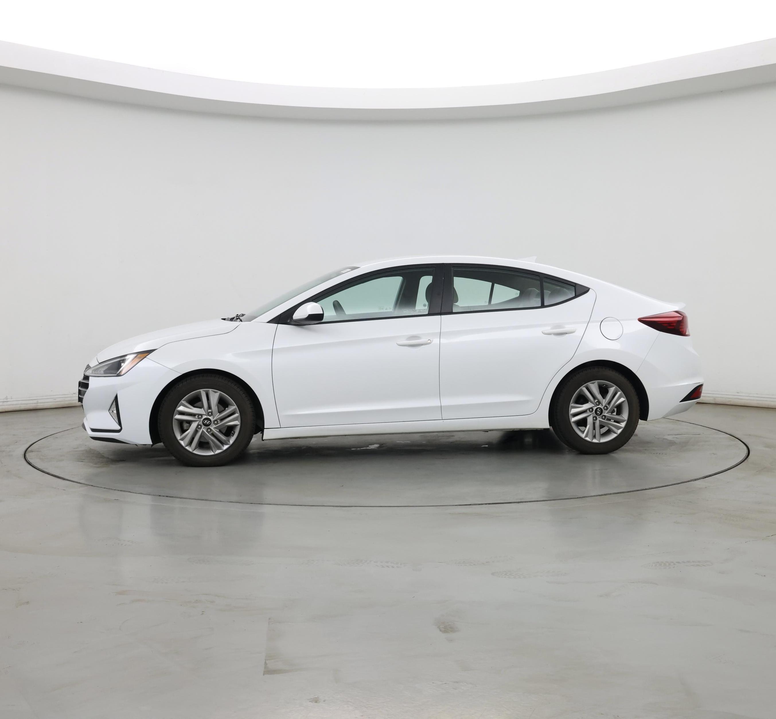 Thumbnail: 2020 Hyundai Elantra - 3