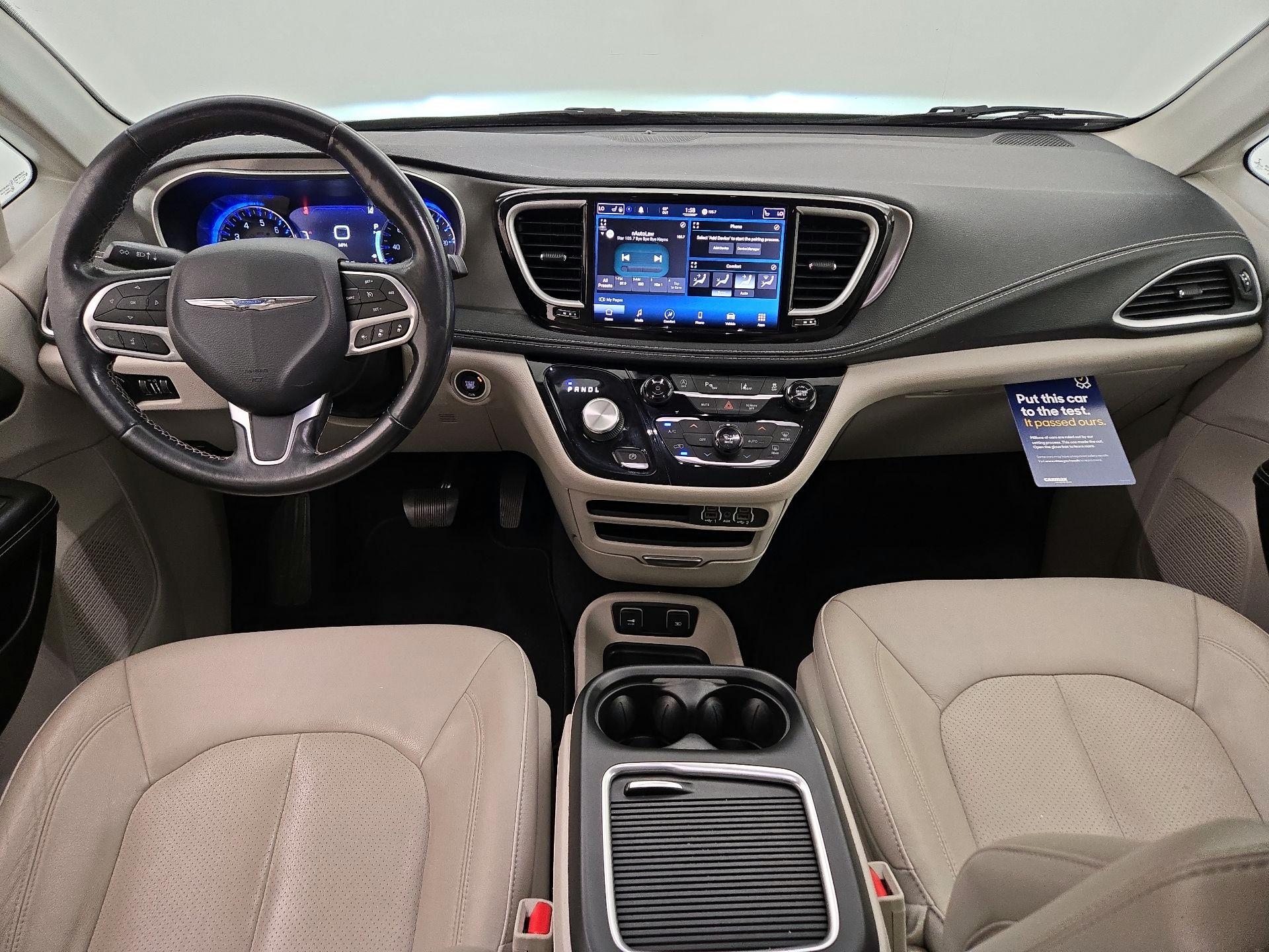 Thumbnail: 2021 Chrysler Pacifica - 9