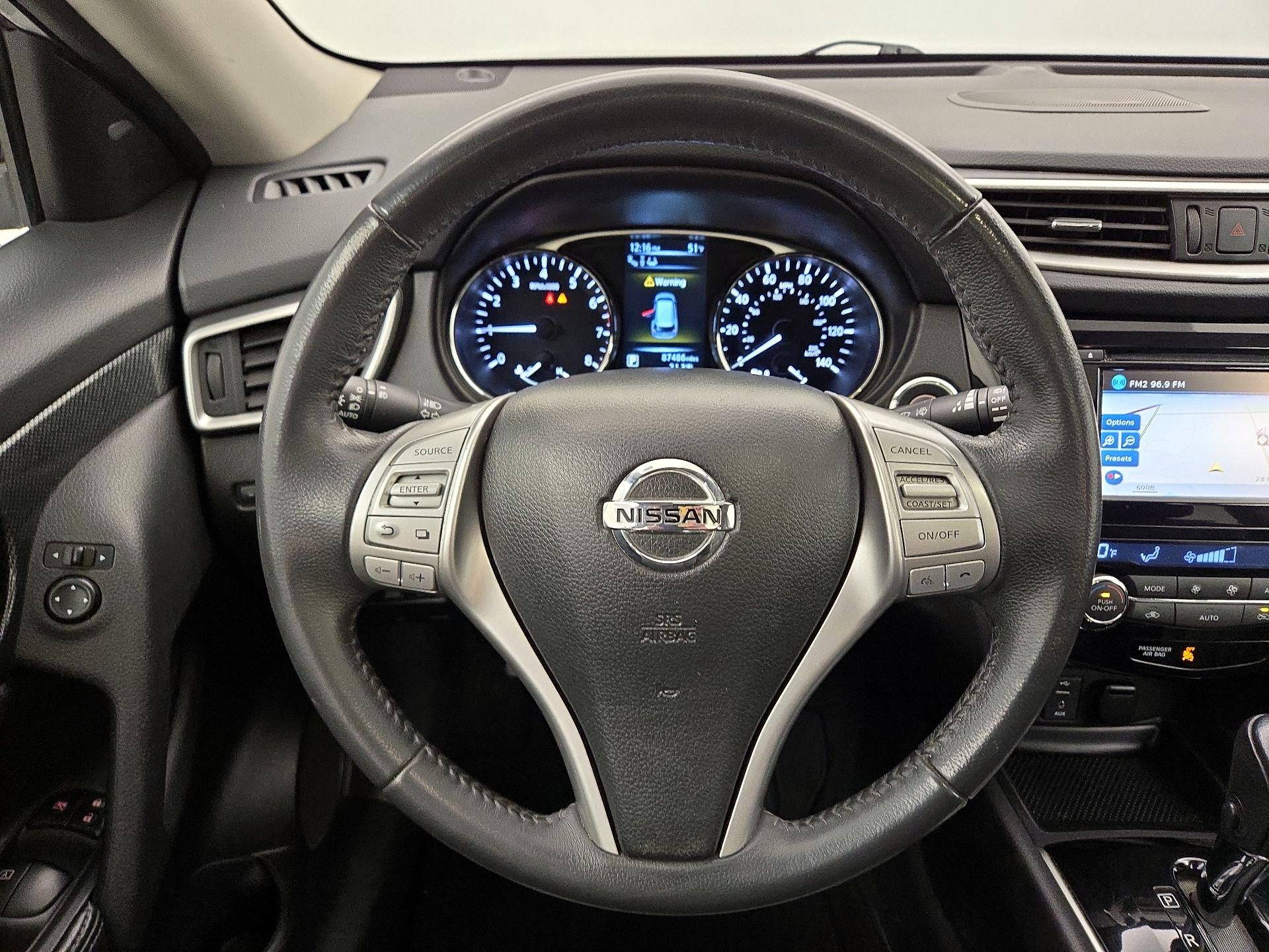 Thumbnail: 2015 Nissan Rogue - 10