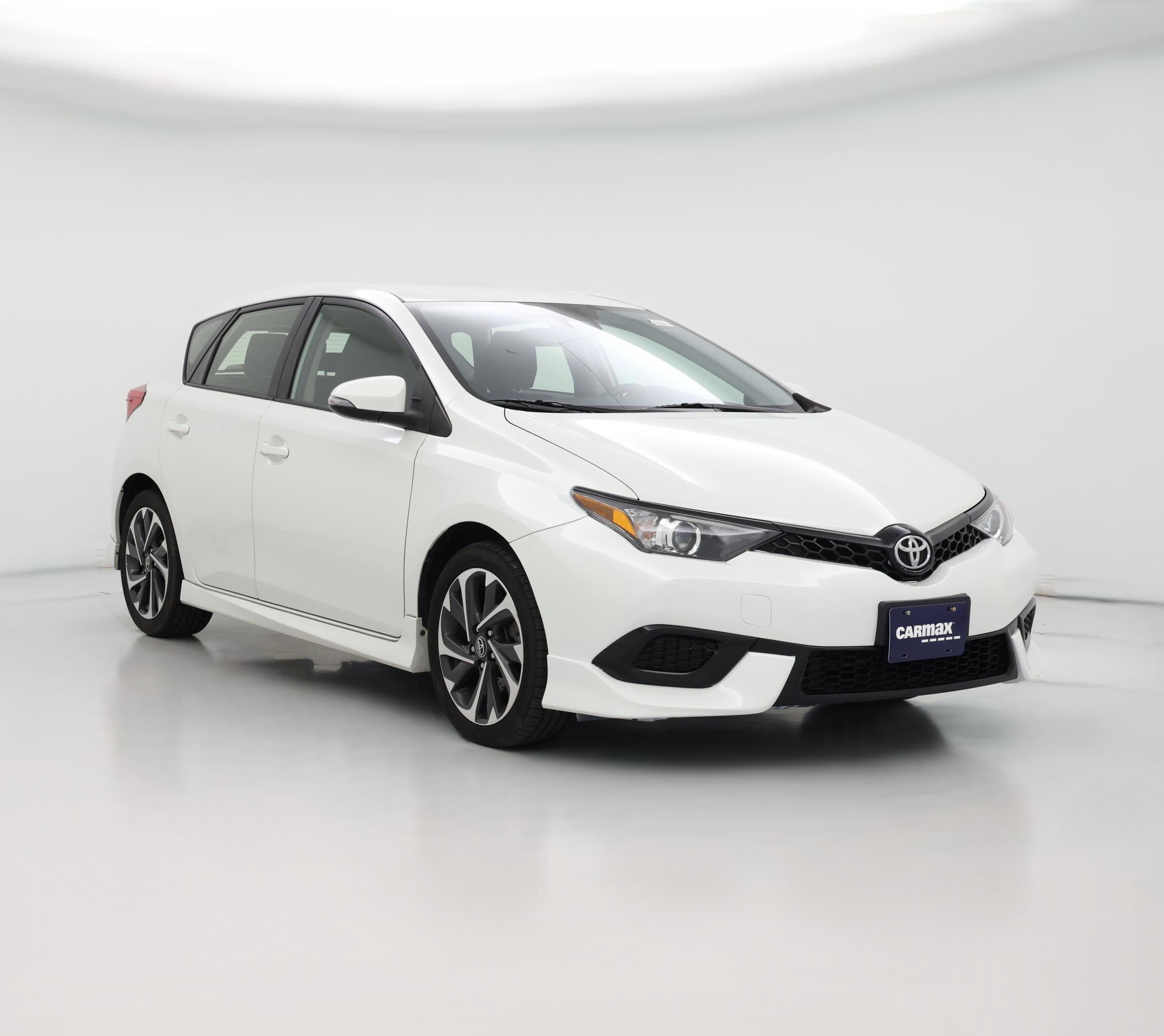 Thumbnail: 2017 Toyota Corolla iM - 1