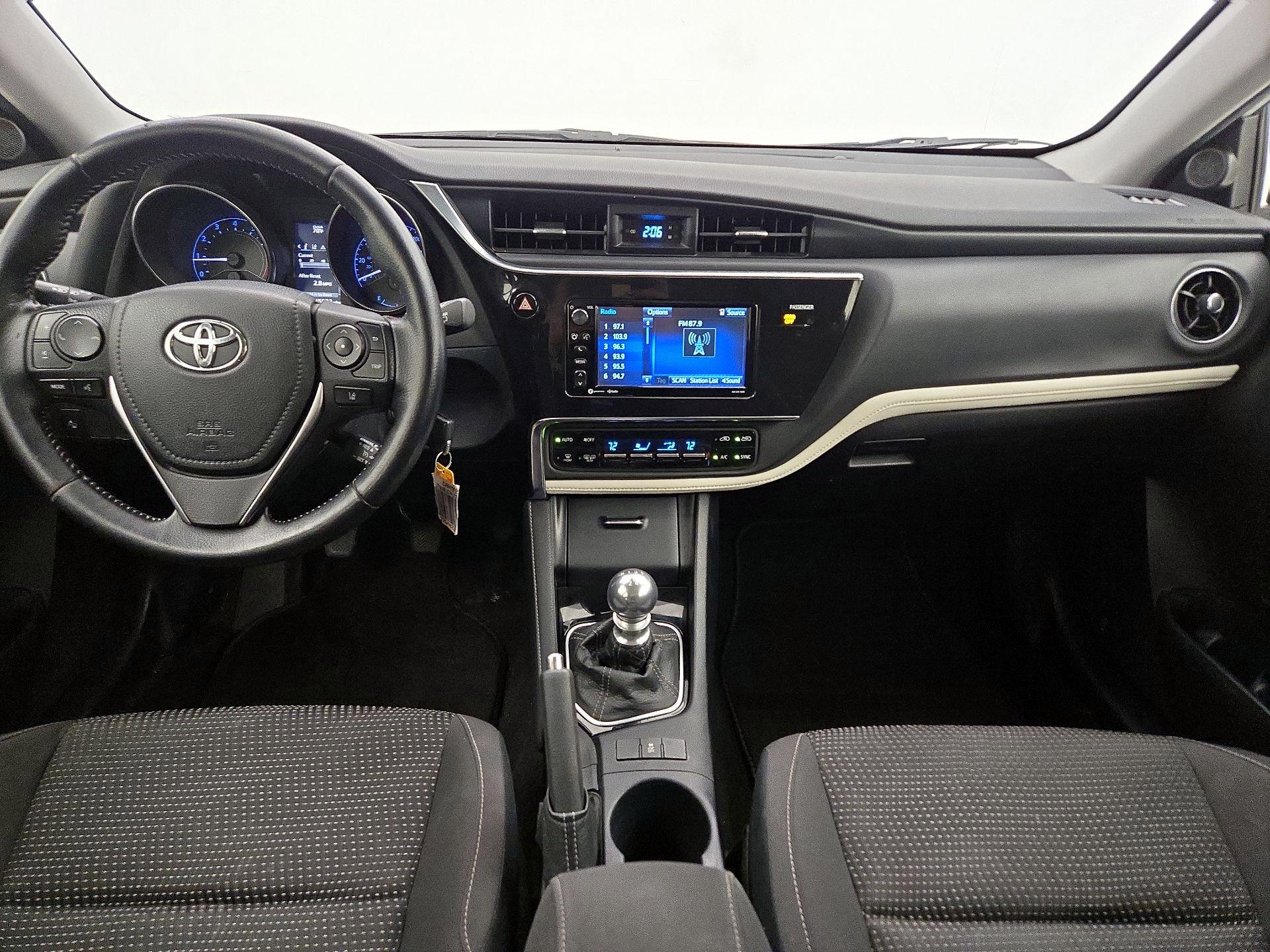 Thumbnail: 2017 Toyota Corolla iM - 9