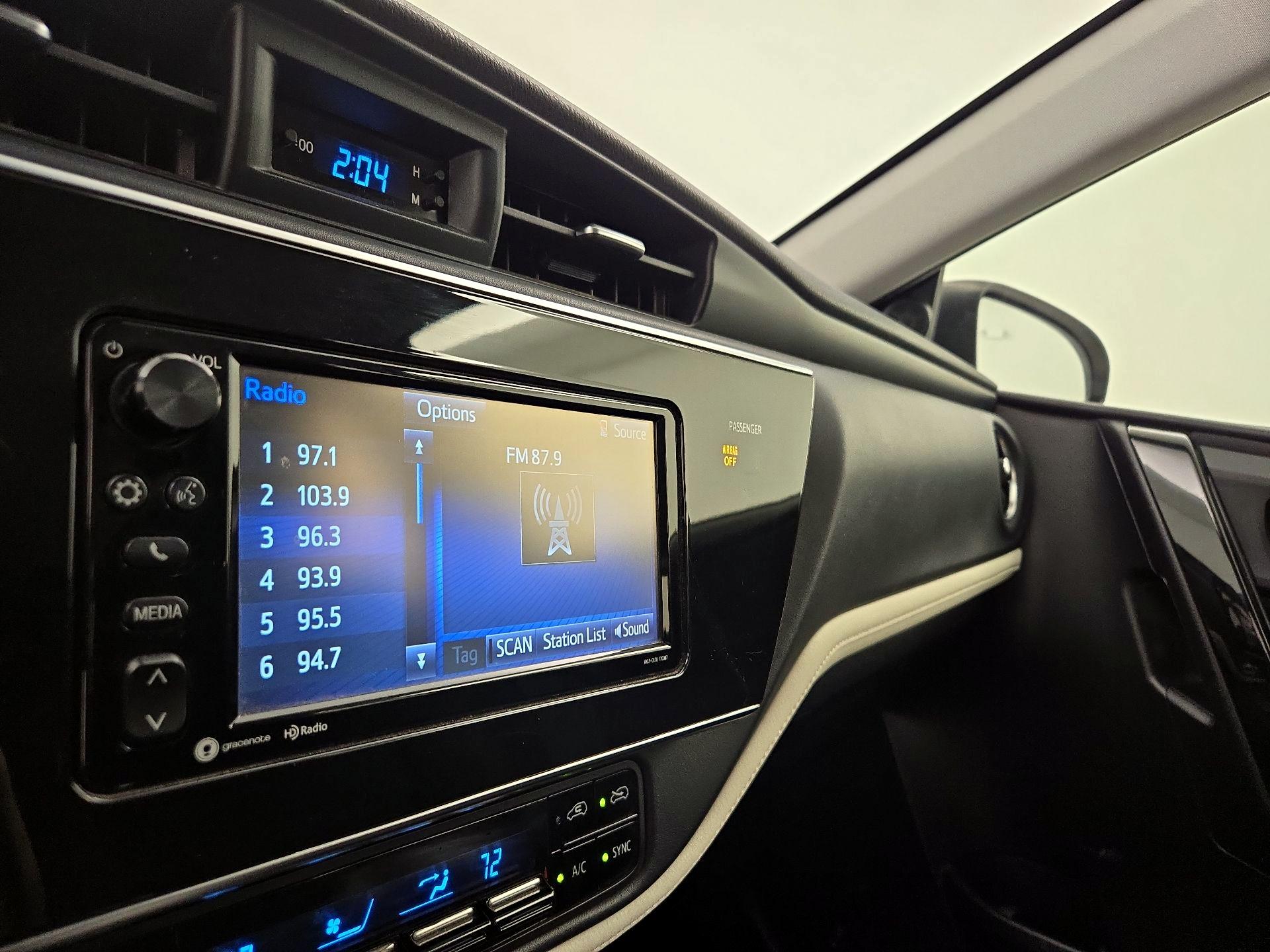 Thumbnail: 2017 Toyota Corolla iM - 15