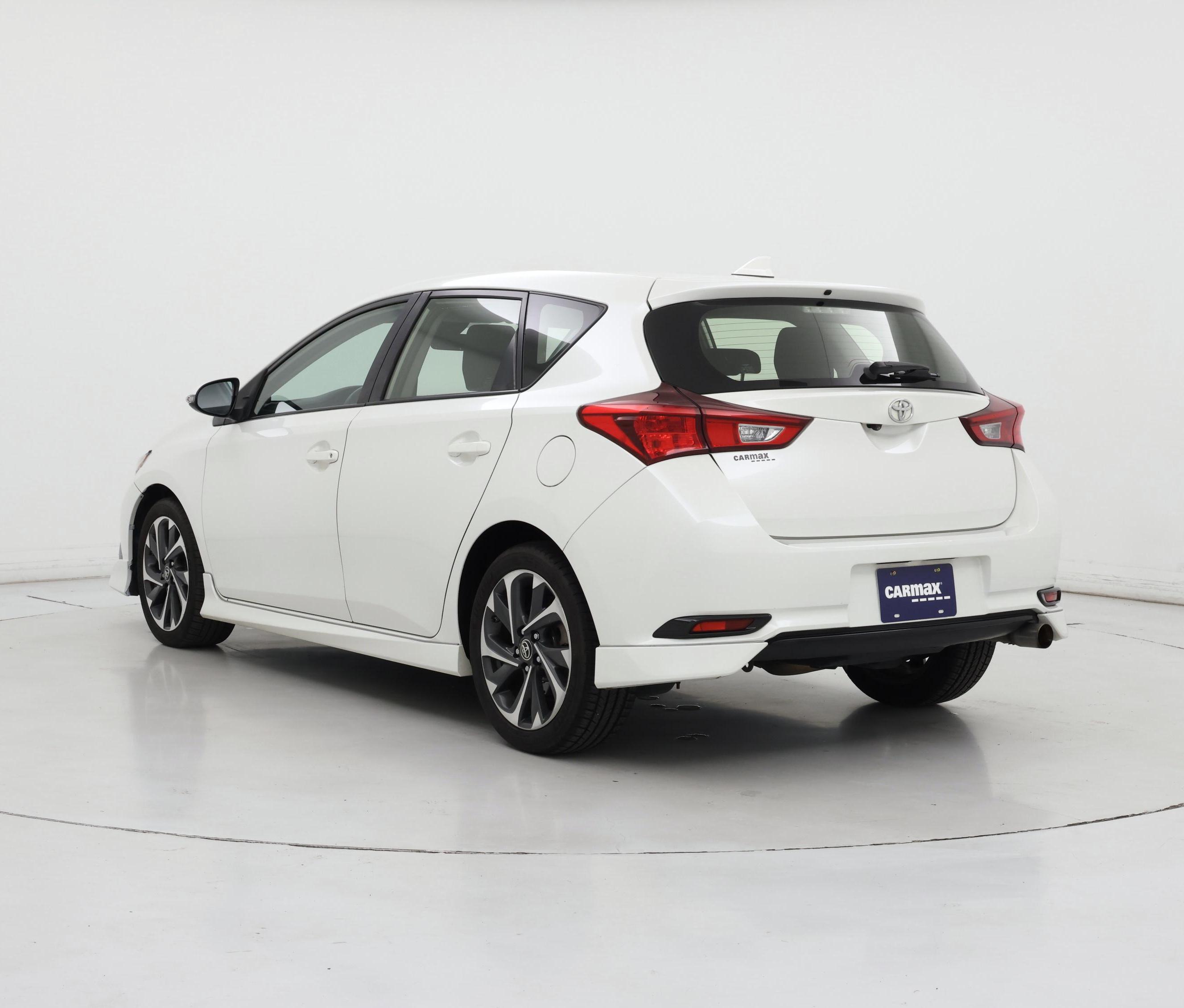 Thumbnail: 2017 Toyota Corolla iM - 2