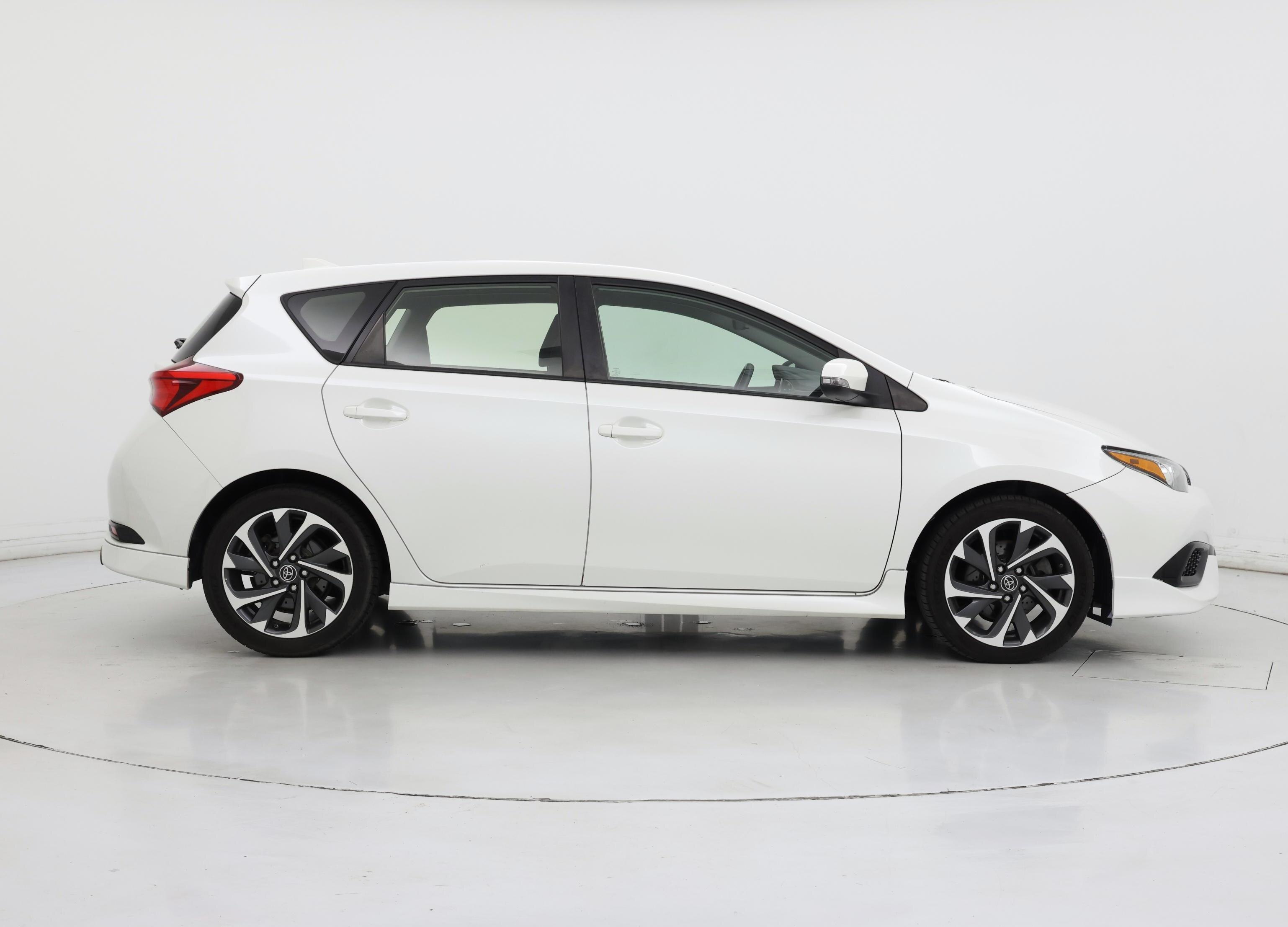 Thumbnail: 2017 Toyota Corolla iM - 7