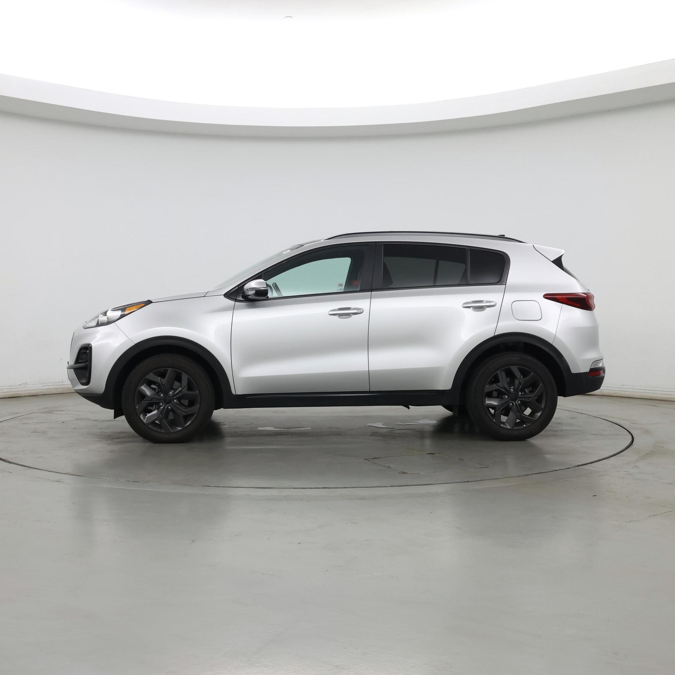 Thumbnail: 2022 Kia Sportage - 3