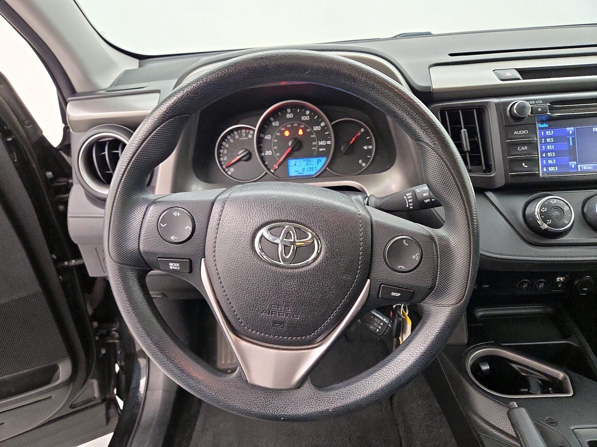 Thumbnail: 2016 Toyota RAV4 - 10