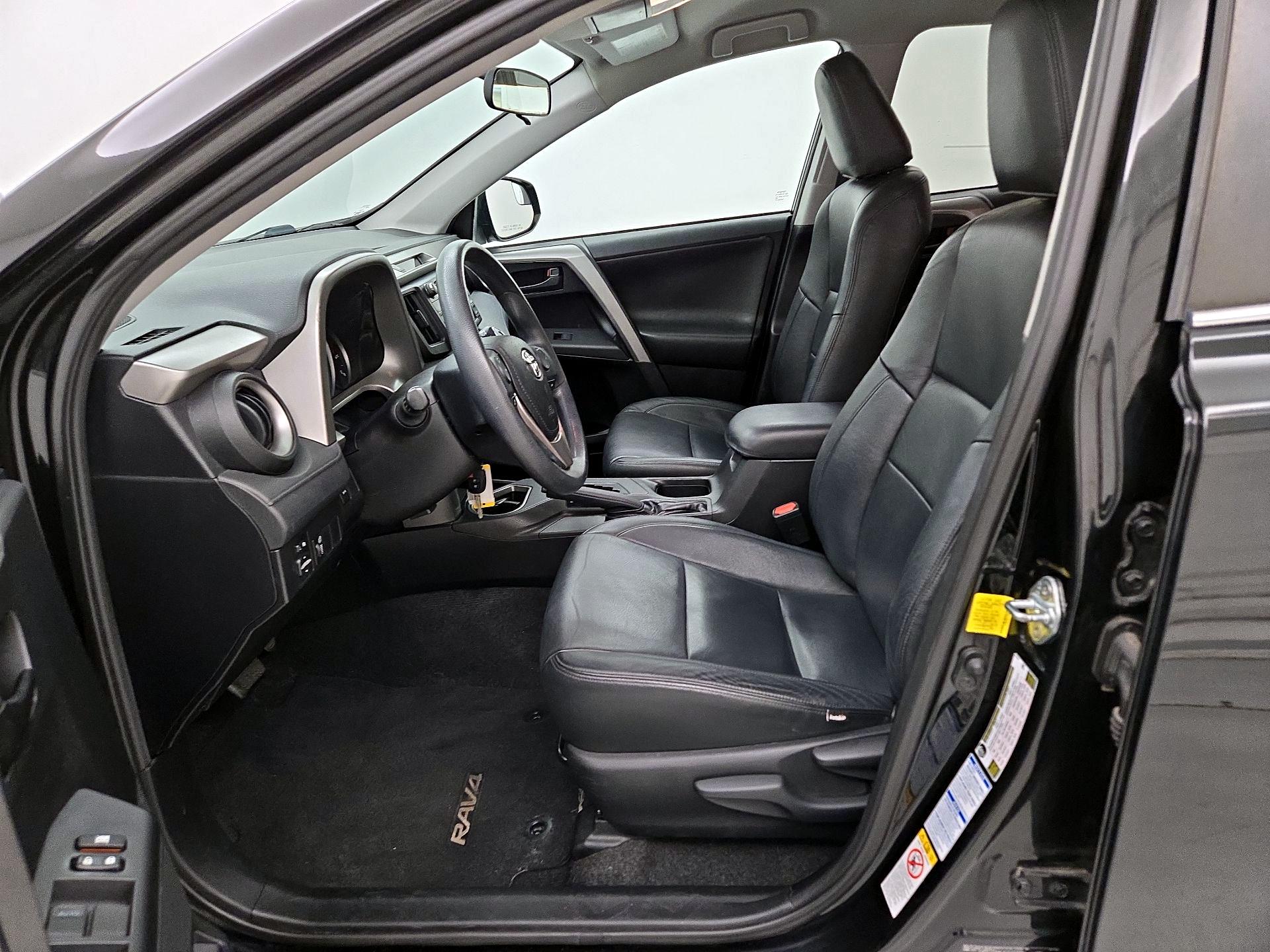 Thumbnail: 2016 Toyota RAV4 - 11