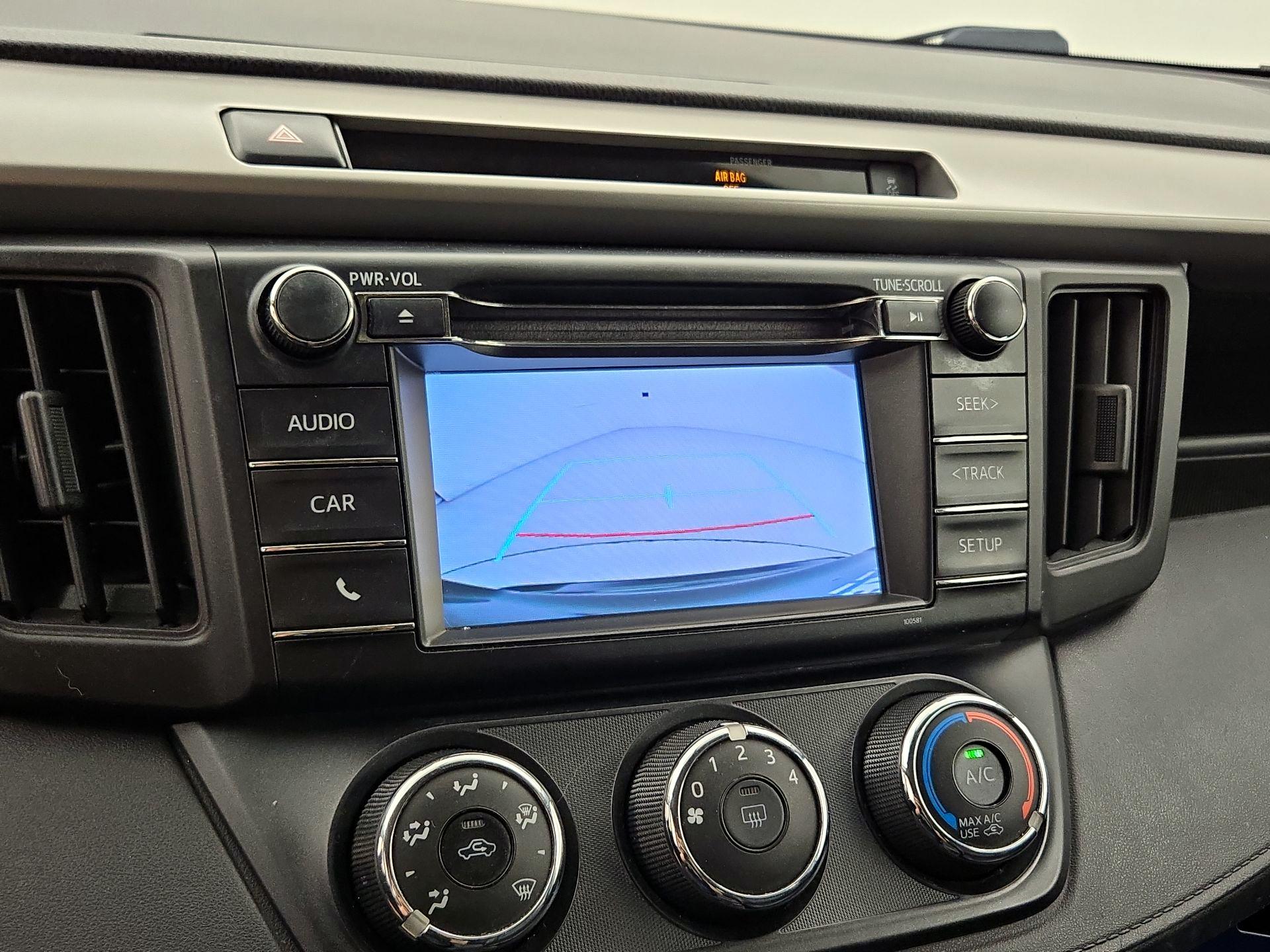 Thumbnail: 2016 Toyota RAV4 - 14