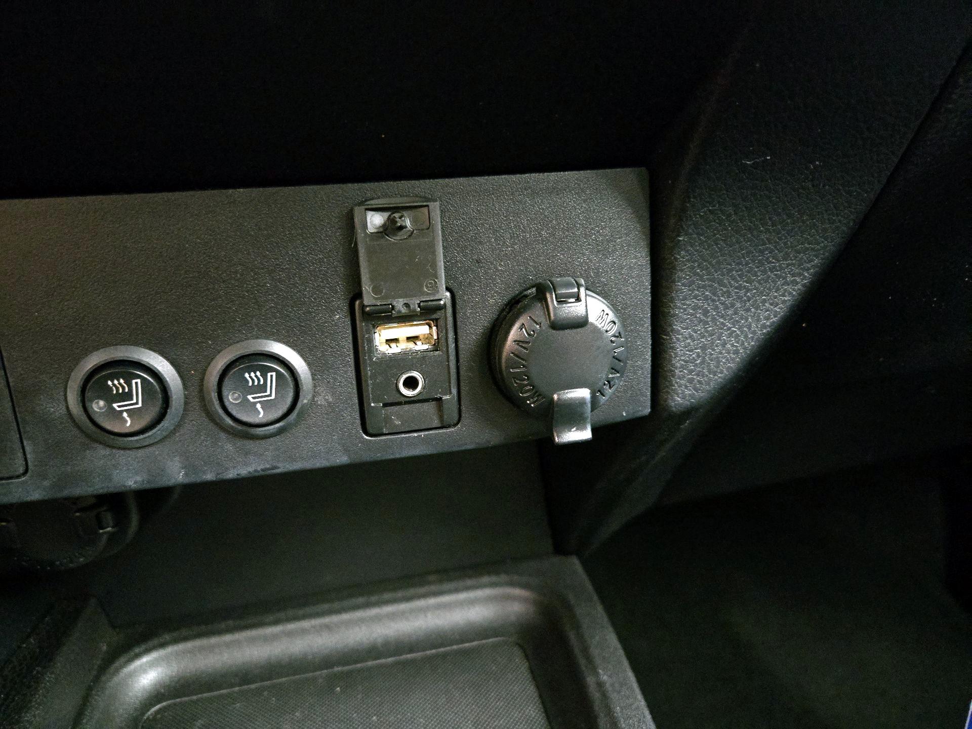 Thumbnail: 2016 Toyota RAV4 - 18