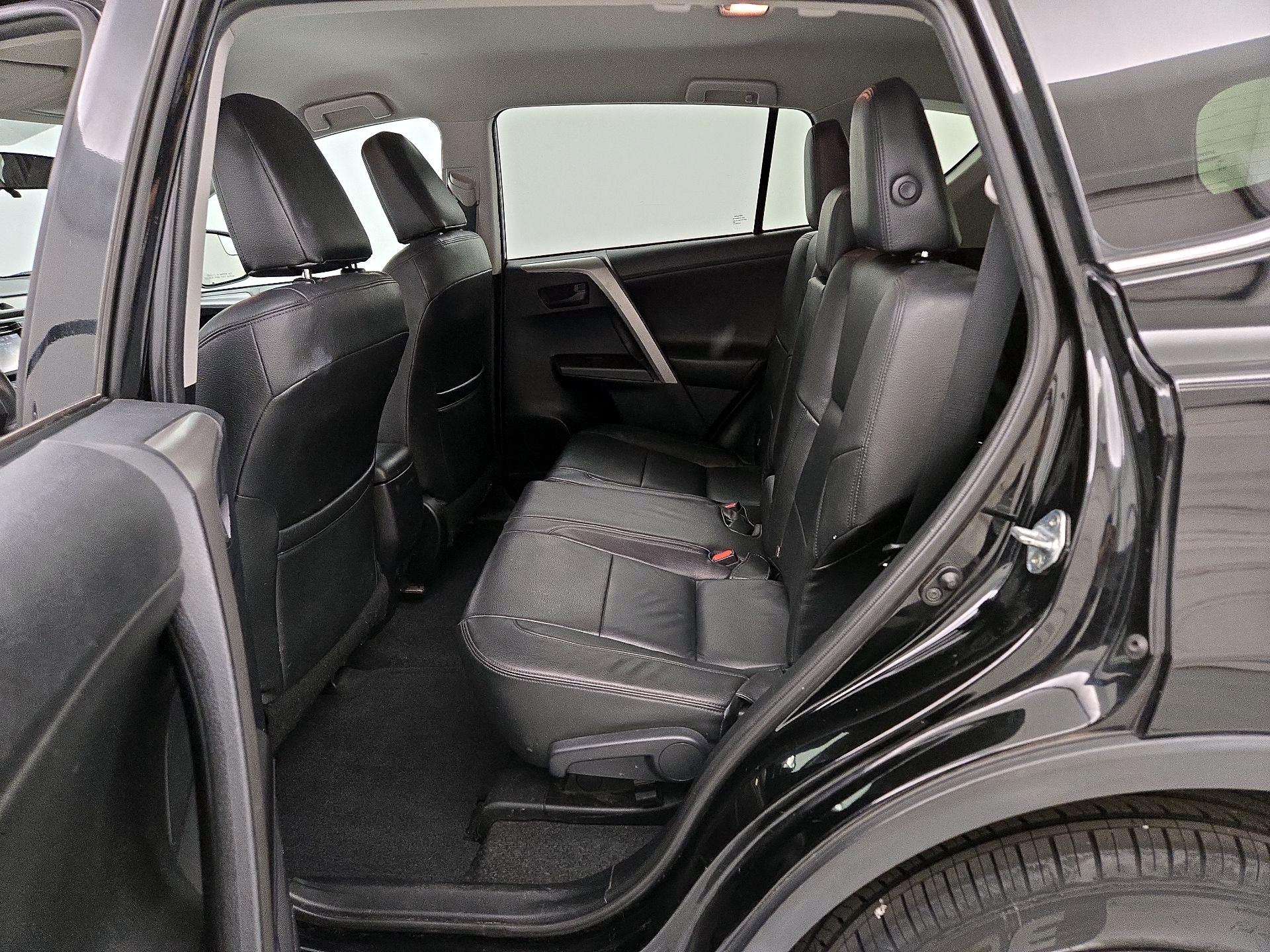 Thumbnail: 2016 Toyota RAV4 - 19