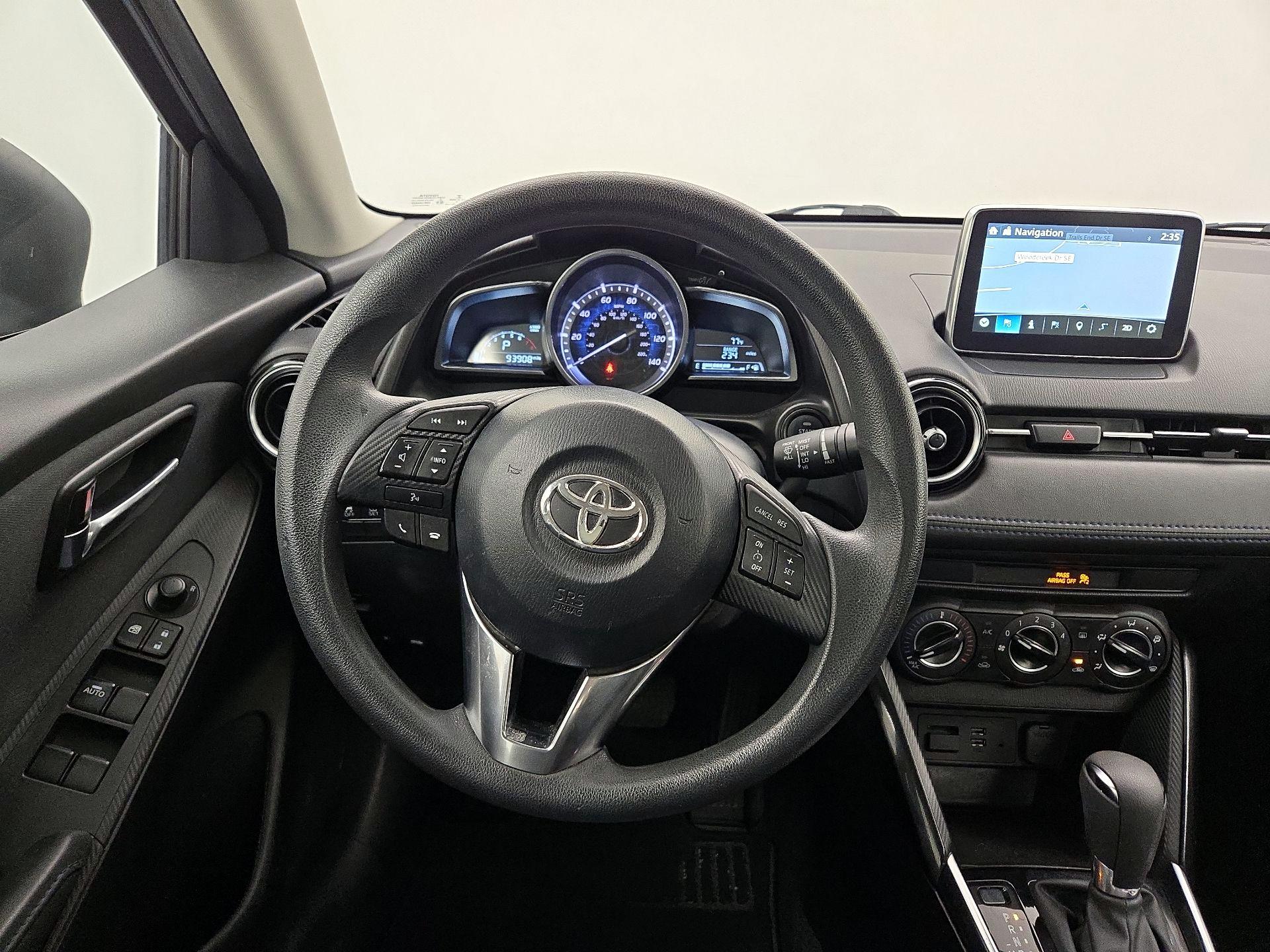 Thumbnail: 2018 Toyota Yaris iA - 10