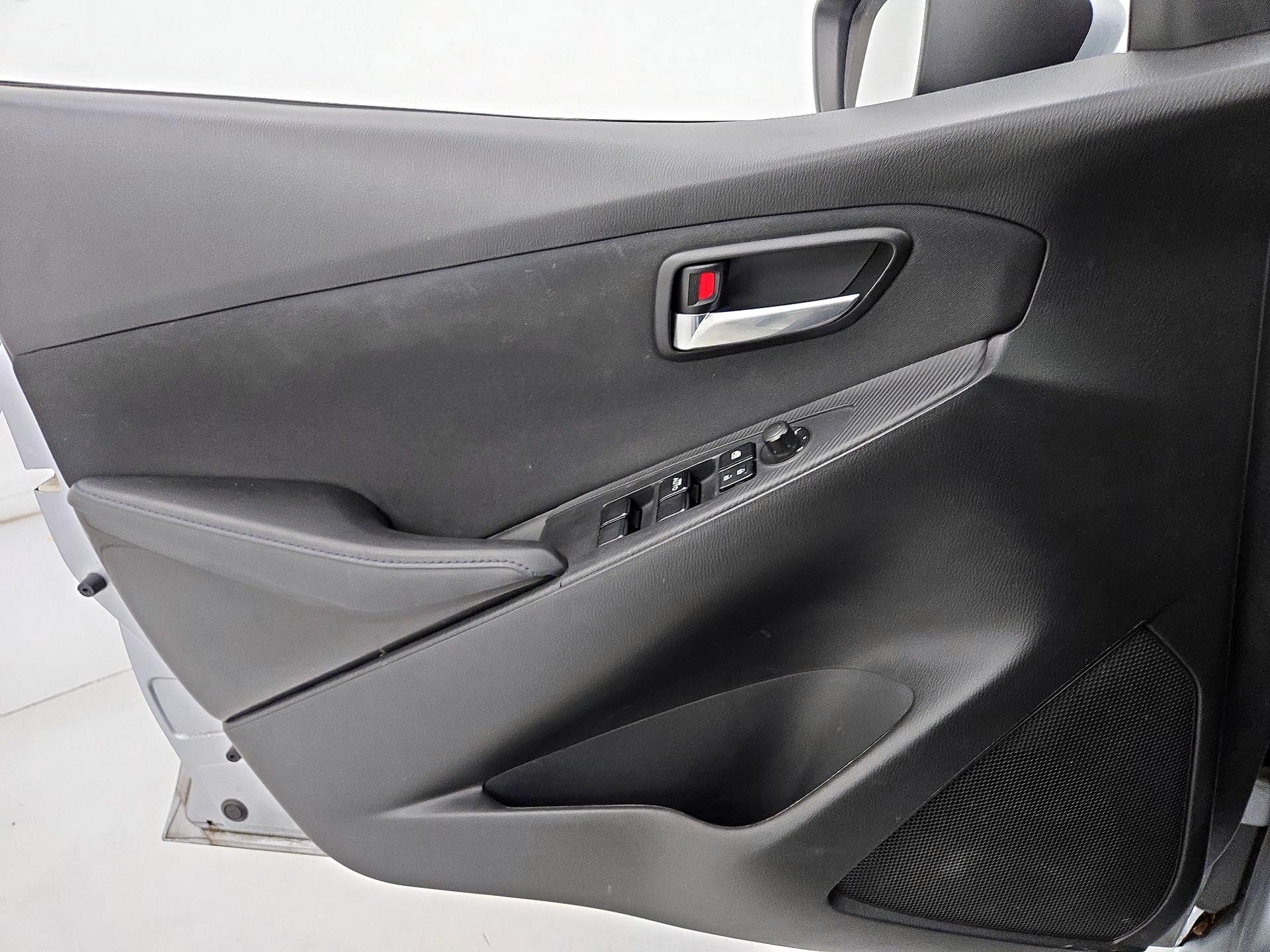 Thumbnail: 2018 Toyota Yaris iA - 12
