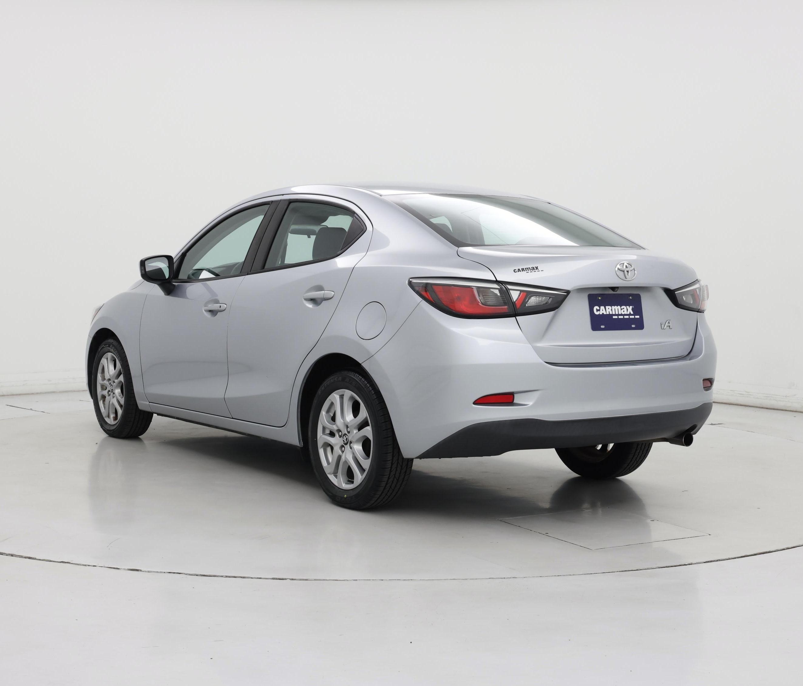 Thumbnail: 2018 Toyota Yaris iA - 2