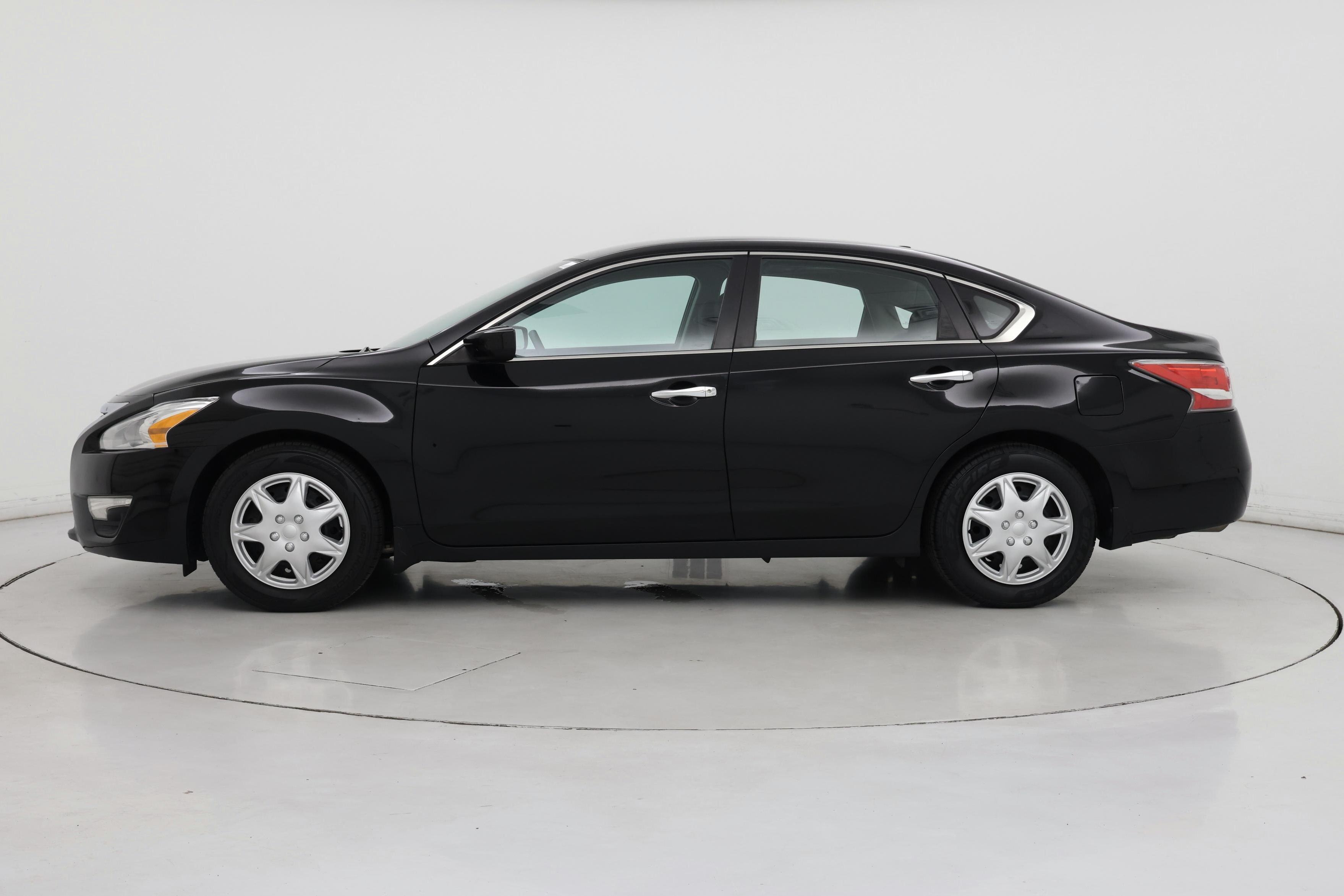 Thumbnail: 2015 Nissan Altima - 3