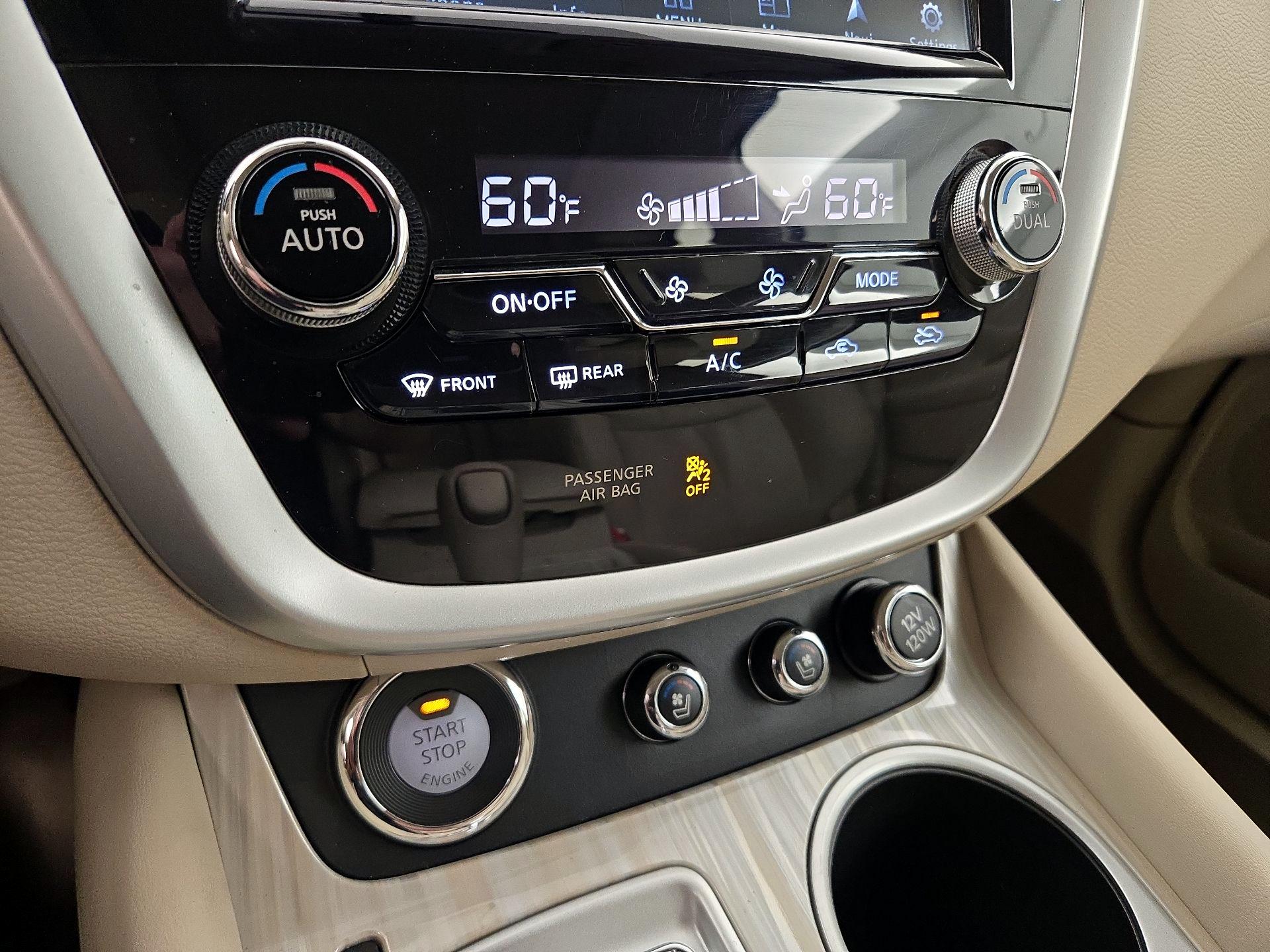 Thumbnail: 2016 Nissan Murano - 17