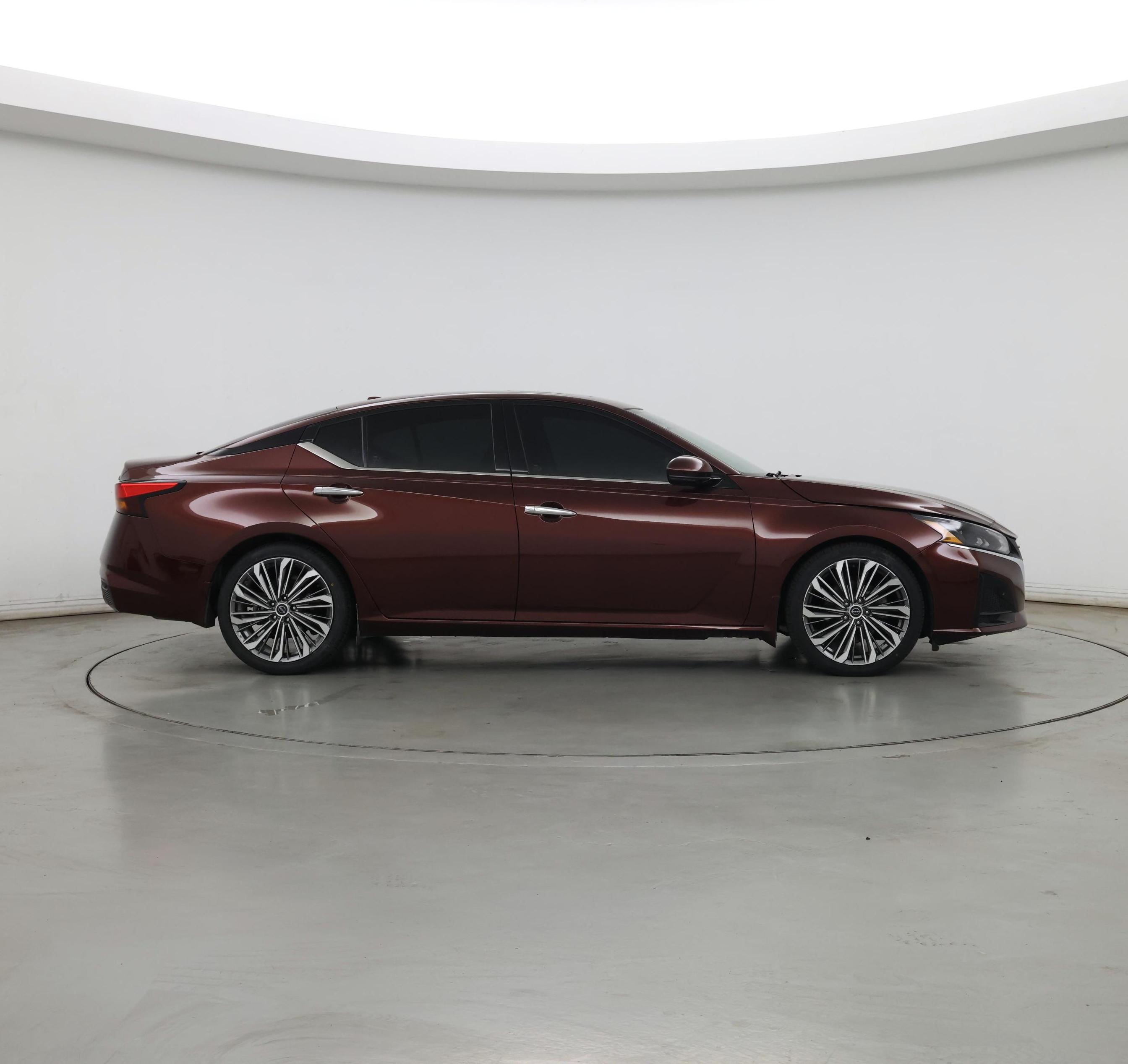 Thumbnail: 2023 Nissan Altima - 7