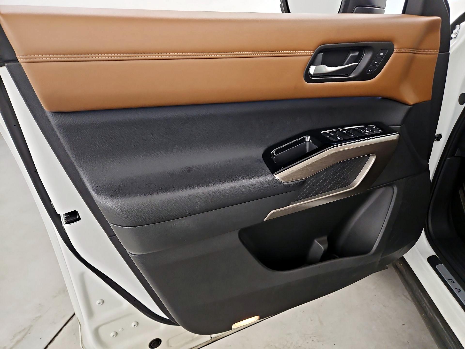 Thumbnail: 2022 Nissan Pathfinder - 12