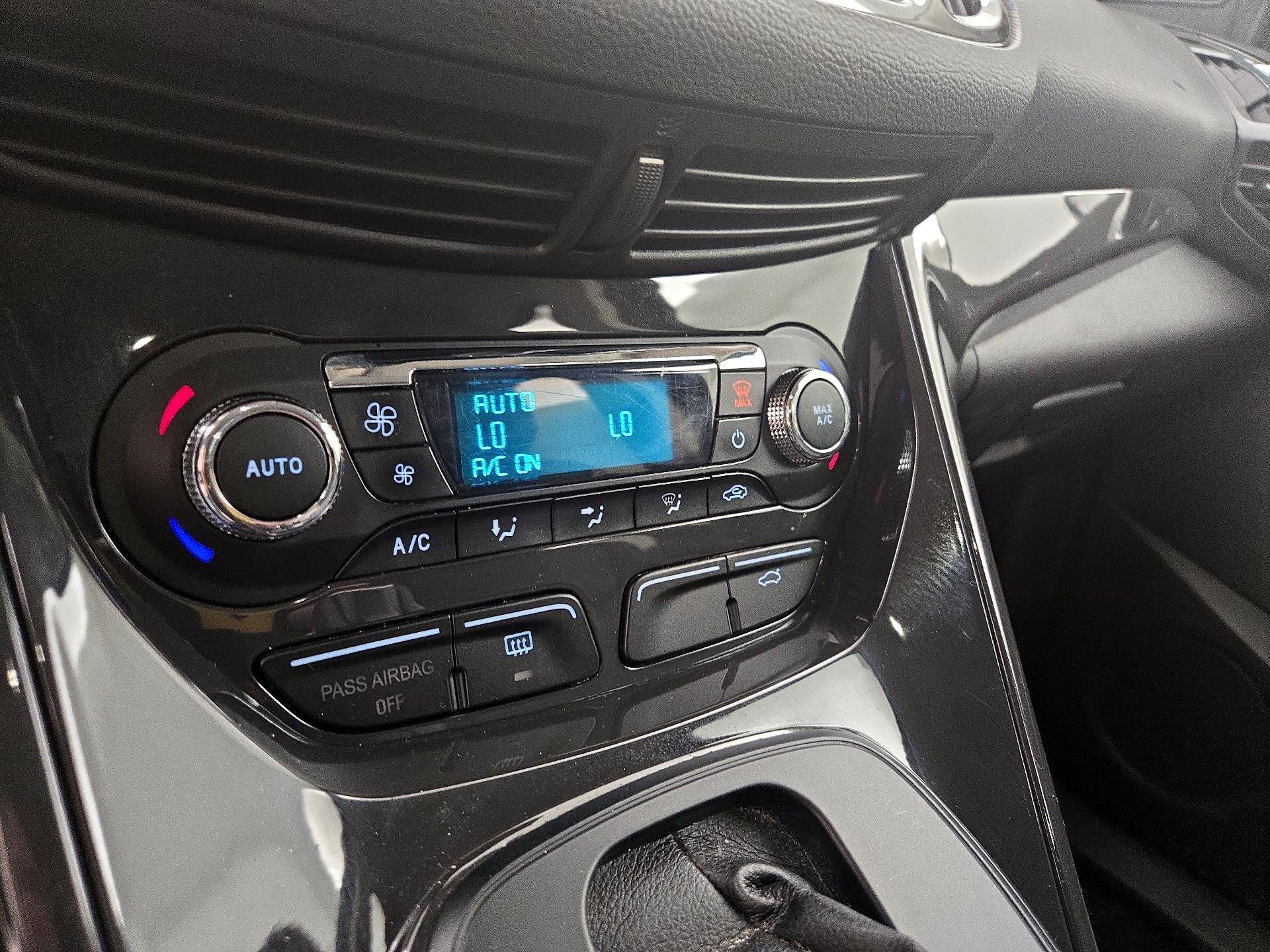 Thumbnail: 2014 Ford Escape - 16