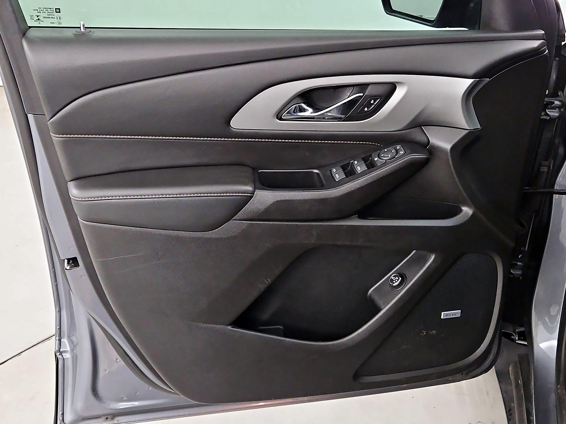 Thumbnail: 2021 Chevrolet Traverse - 12