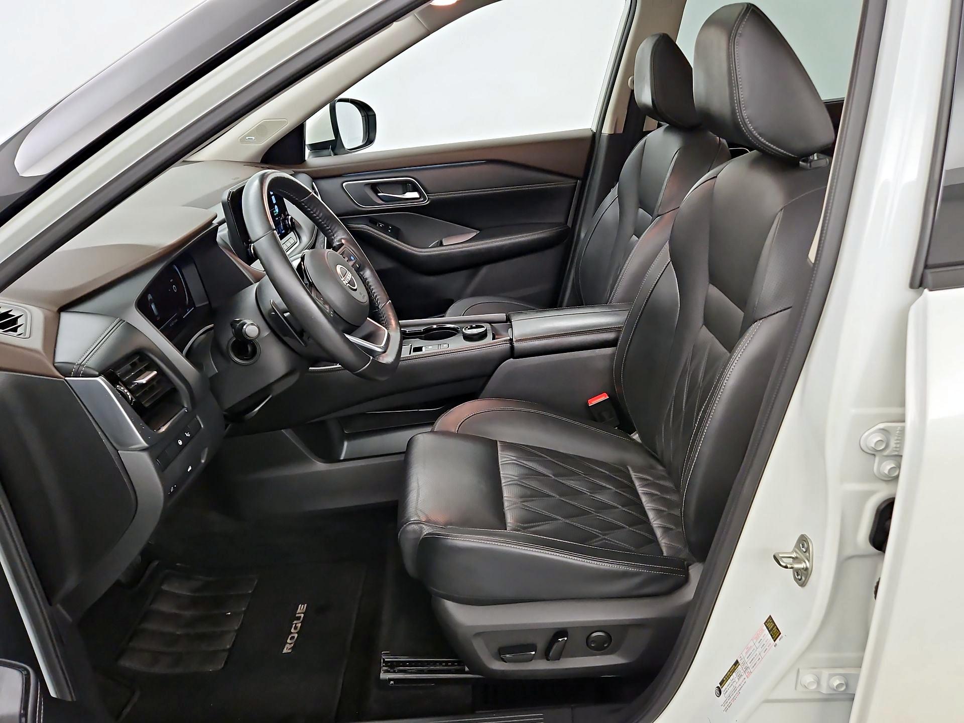 Thumbnail: 2022 Nissan Rogue - 11