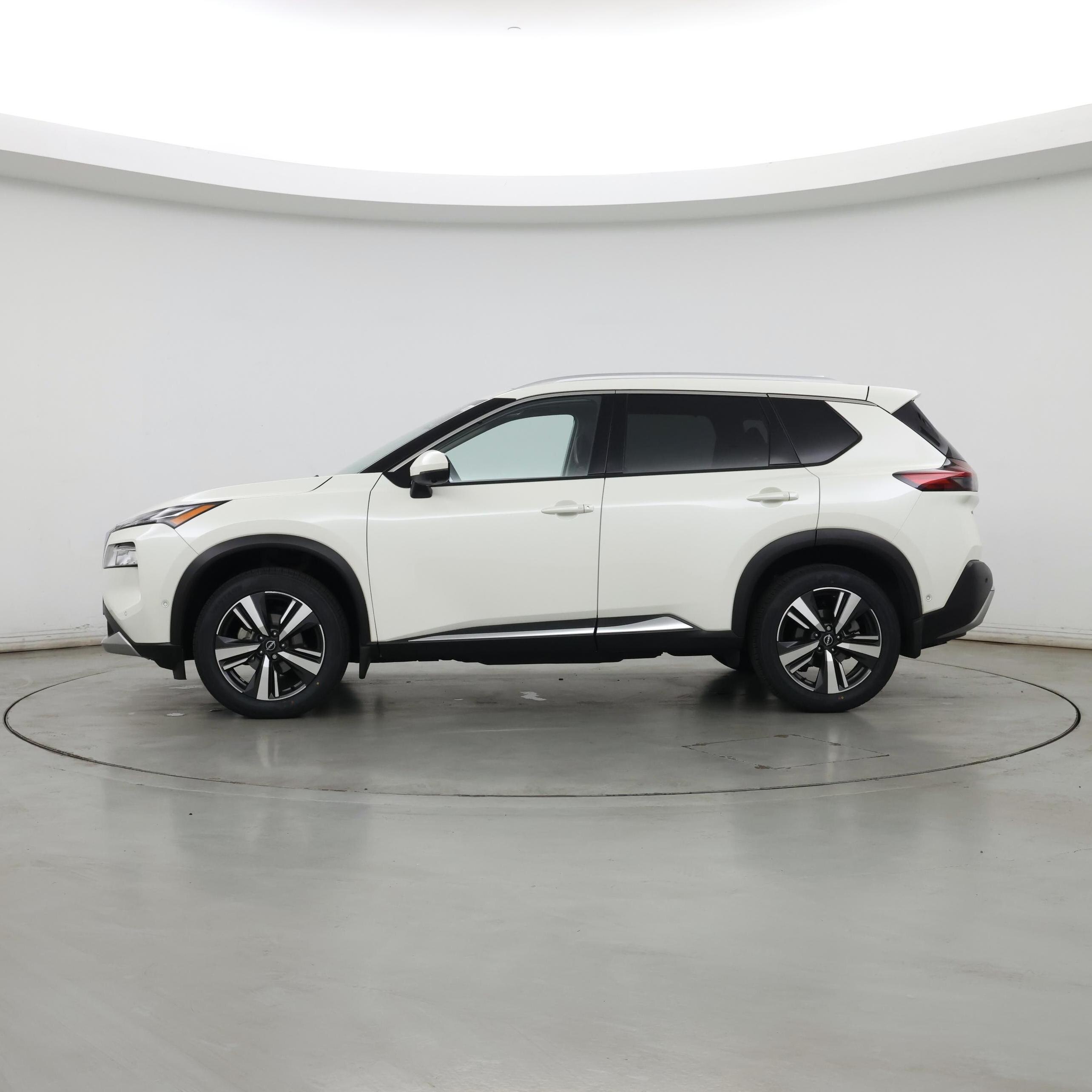 Thumbnail: 2022 Nissan Rogue - 3