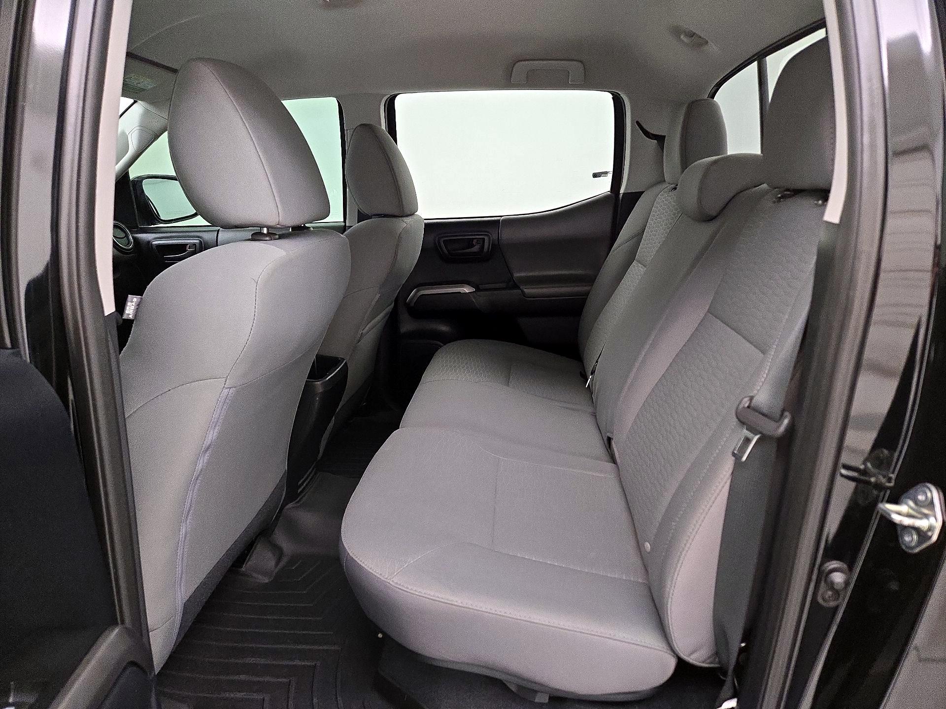 Thumbnail: 2016 Toyota Tacoma - 19