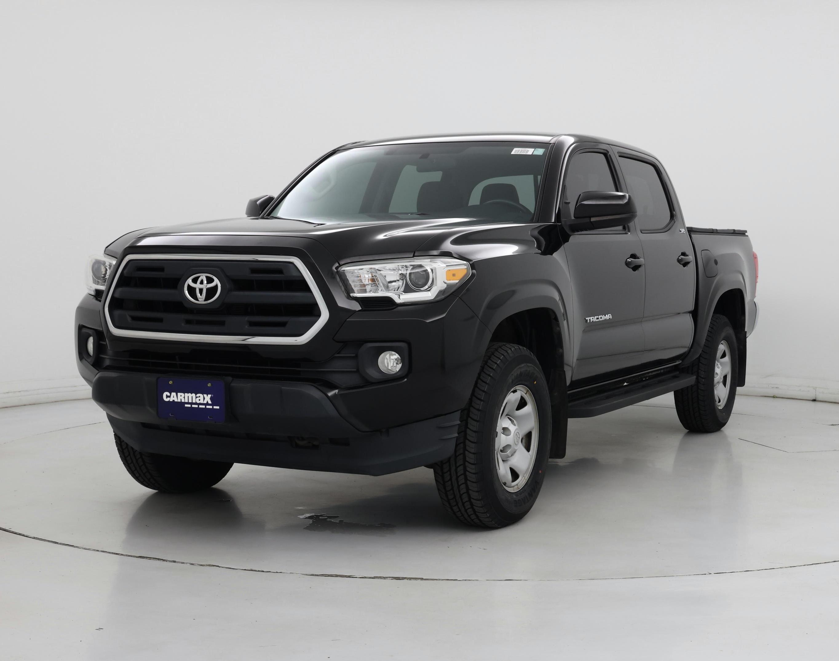 Thumbnail: 2016 Toyota Tacoma - 4