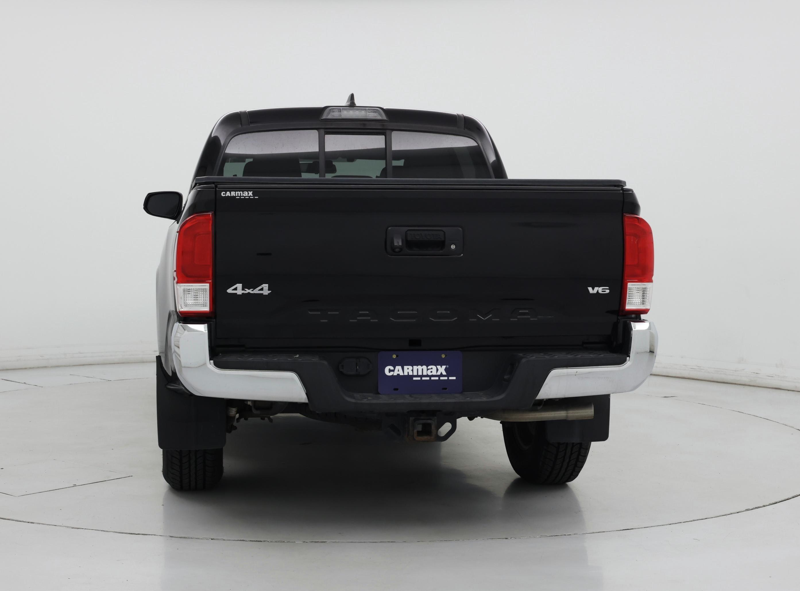 Thumbnail: 2016 Toyota Tacoma - 6