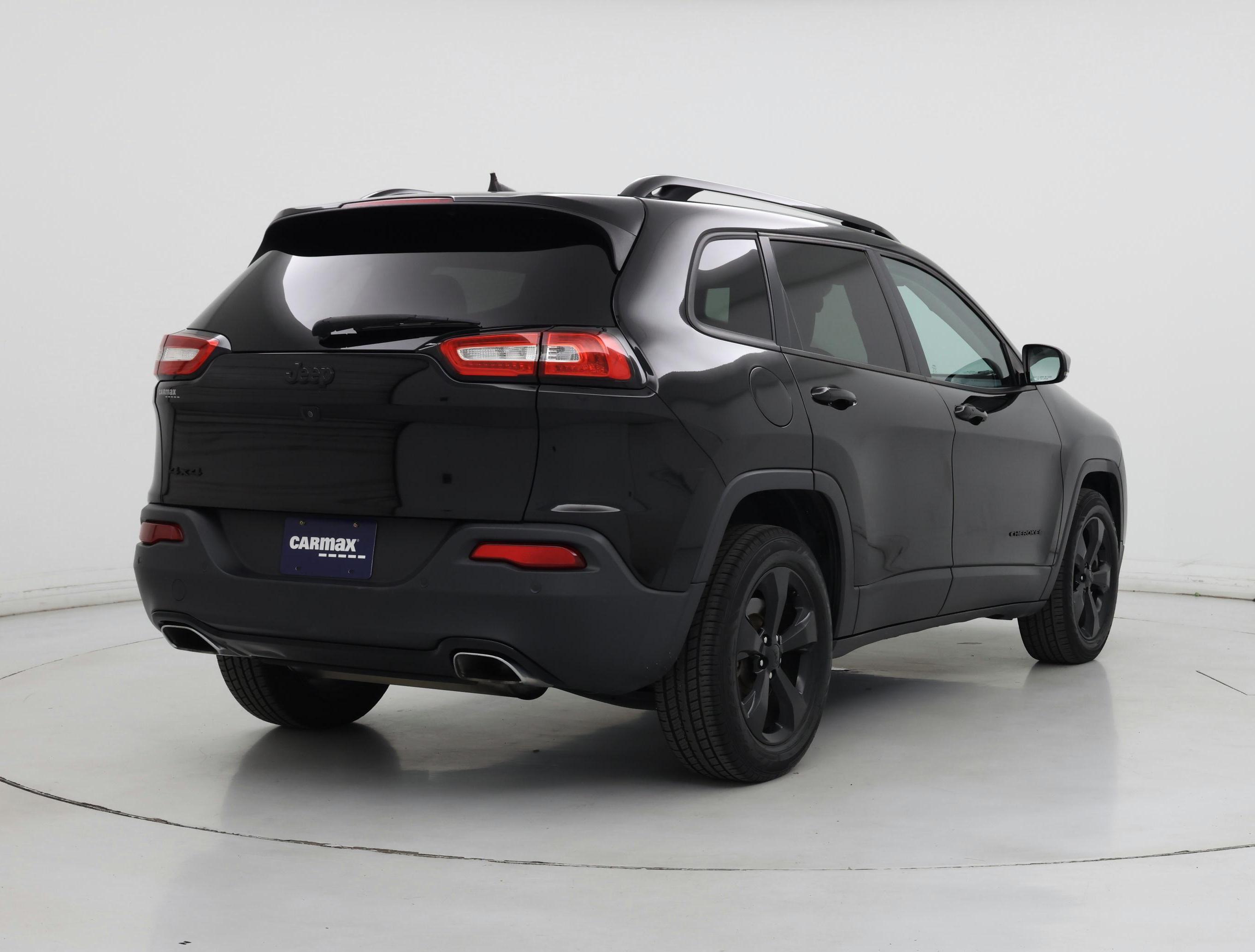 Thumbnail: 2017 Jeep Cherokee - 8