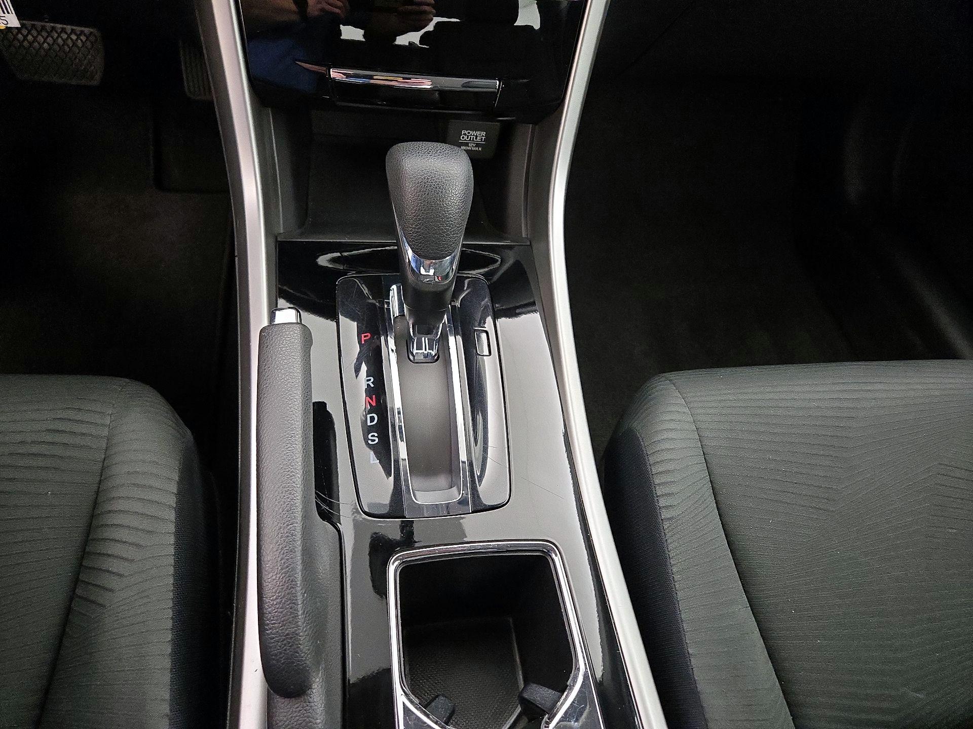 Thumbnail: 2016 Honda Accord - 17