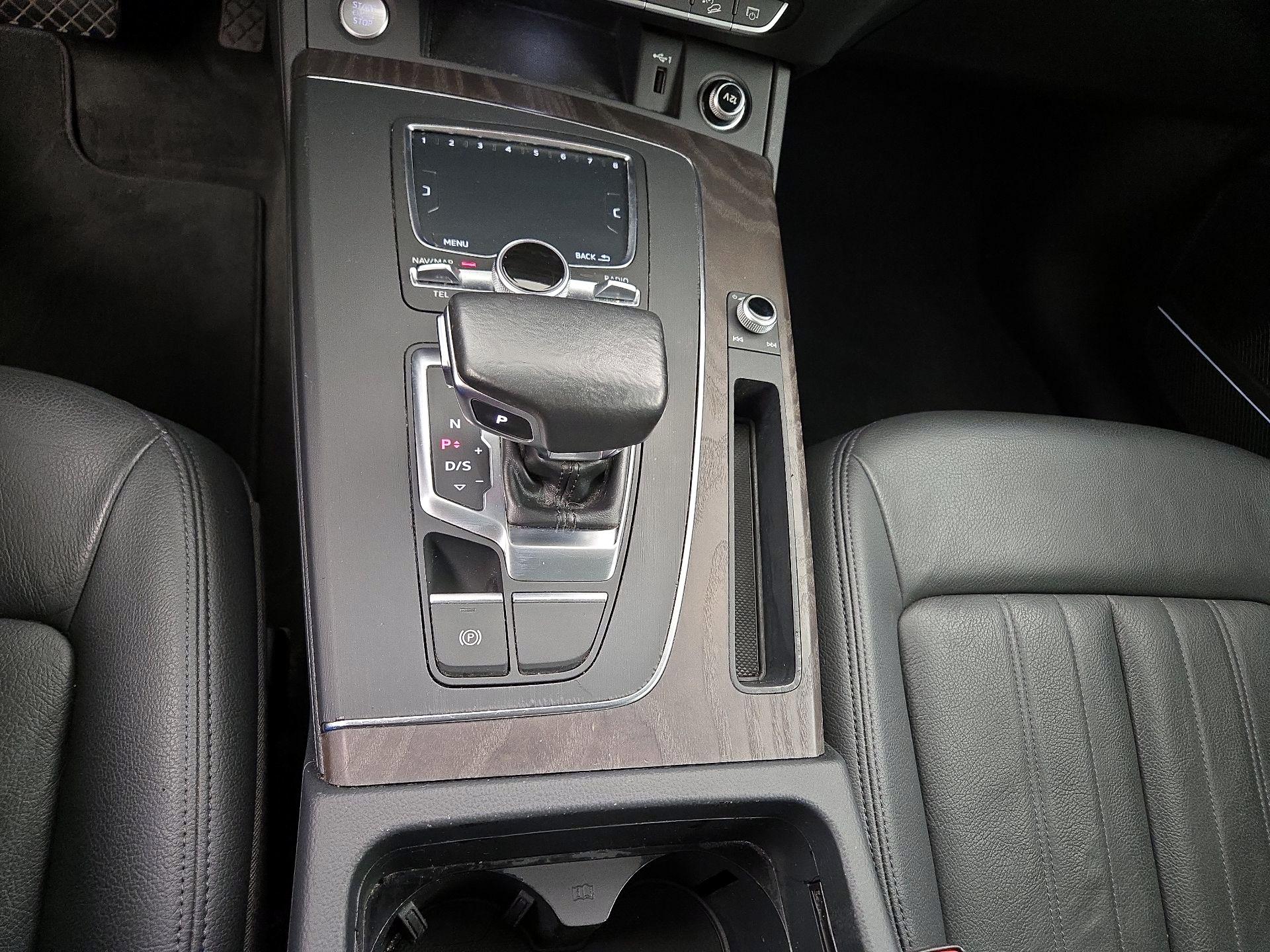 Thumbnail: 2018 Audi Q5 - 18