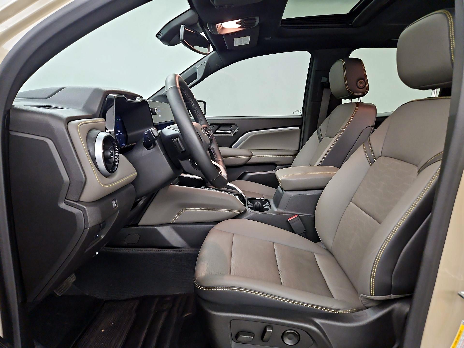 Thumbnail: 2024 Chevrolet Colorado - 11