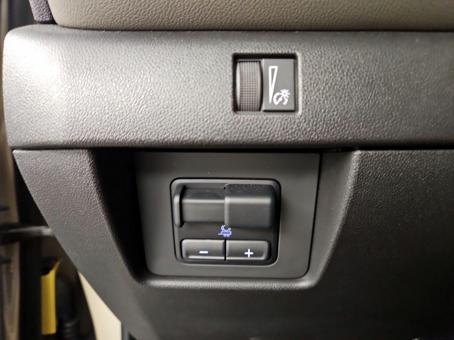 Thumbnail: 2024 Chevrolet Colorado - 13