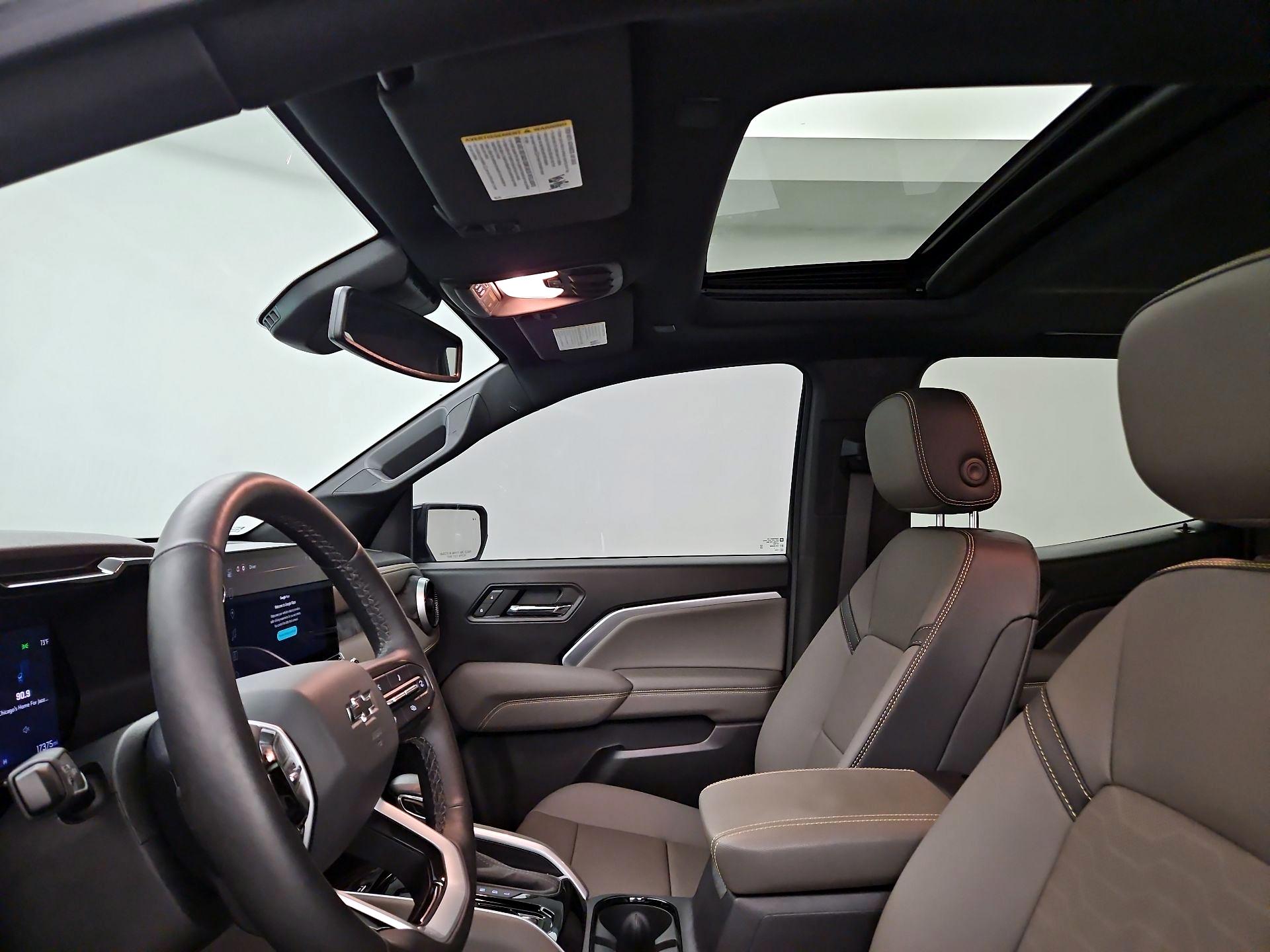 Thumbnail: 2024 Chevrolet Colorado - 19