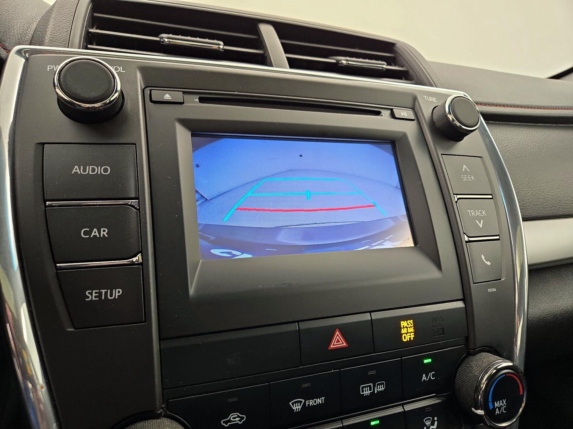 Thumbnail: 2015 Toyota Camry - 14