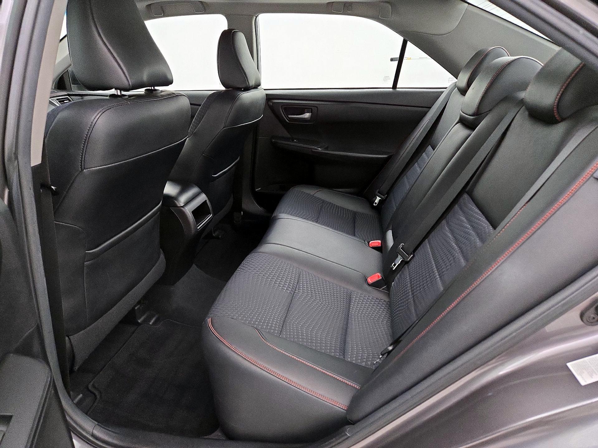 Thumbnail: 2015 Toyota Camry - 20