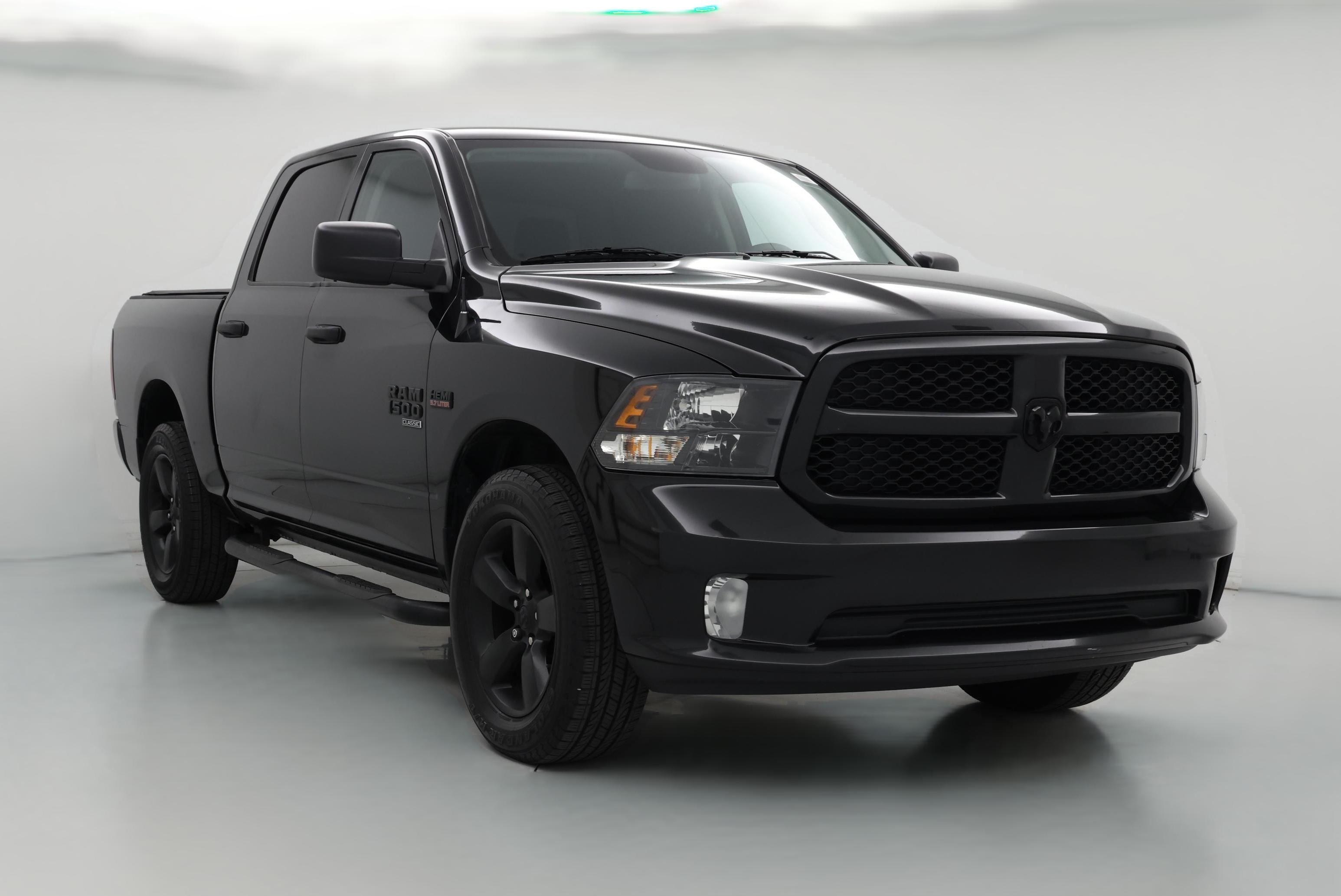 Thumbnail: 2019 RAM 1500 Classic - 1
