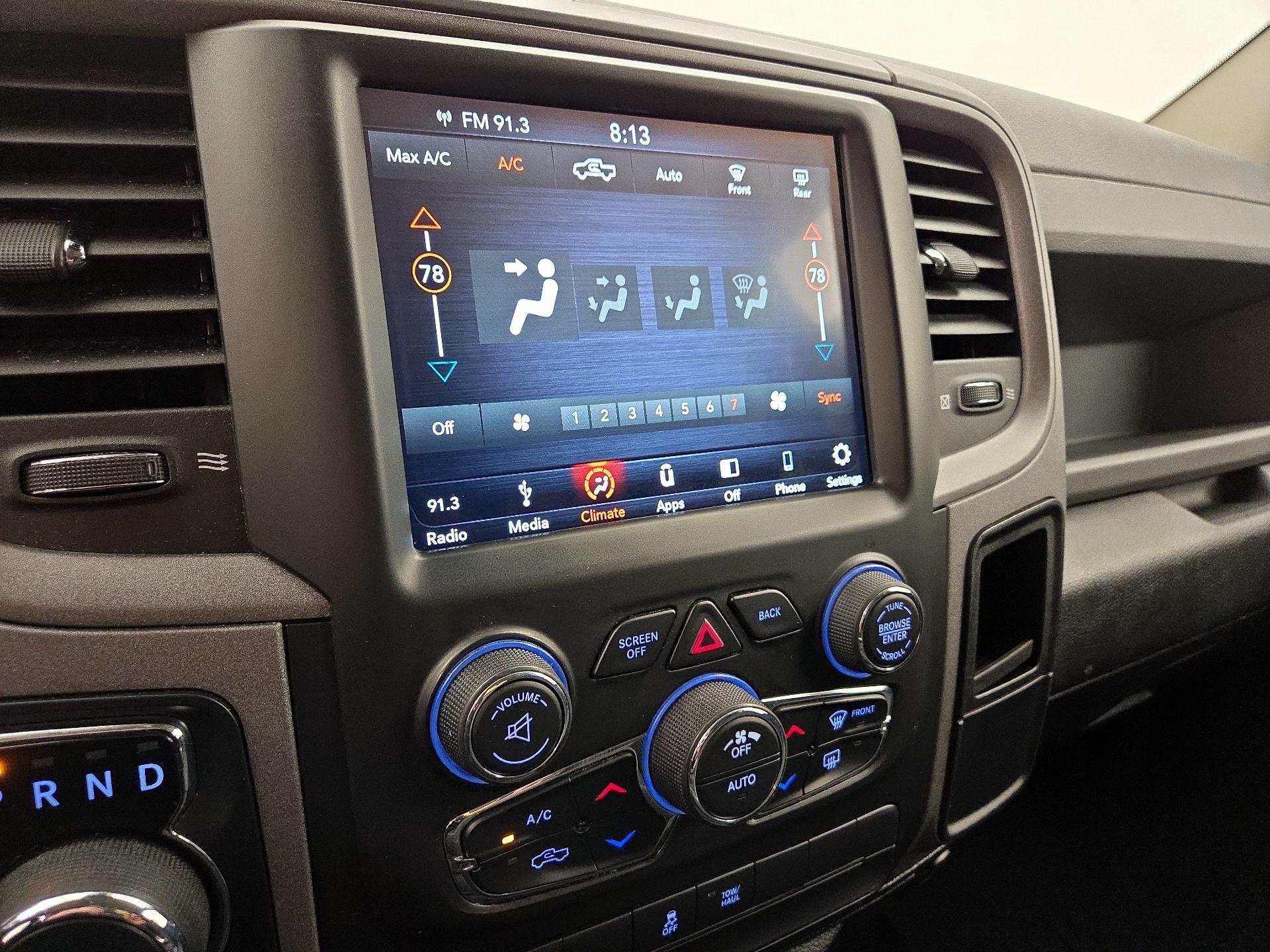 Thumbnail: 2019 RAM 1500 Classic - 16