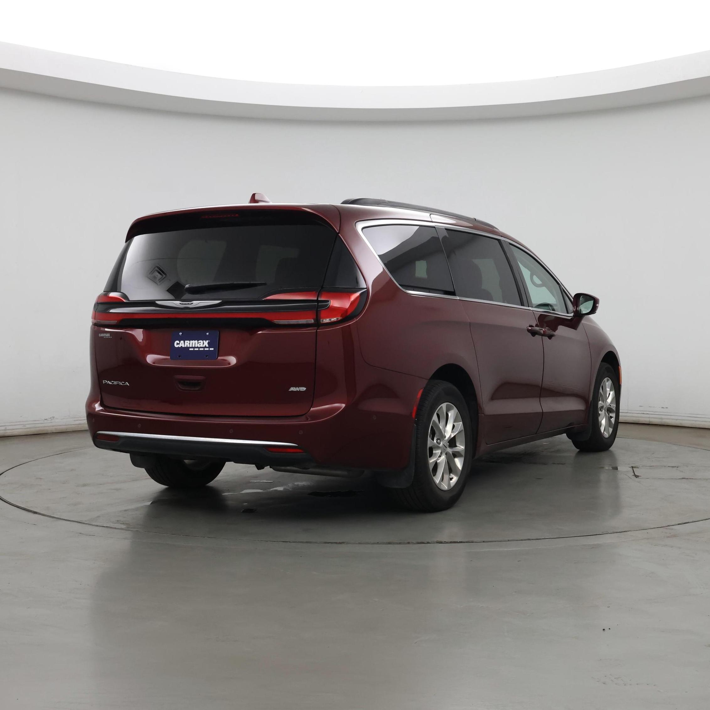 Thumbnail: 2022 Chrysler Pacifica - 8