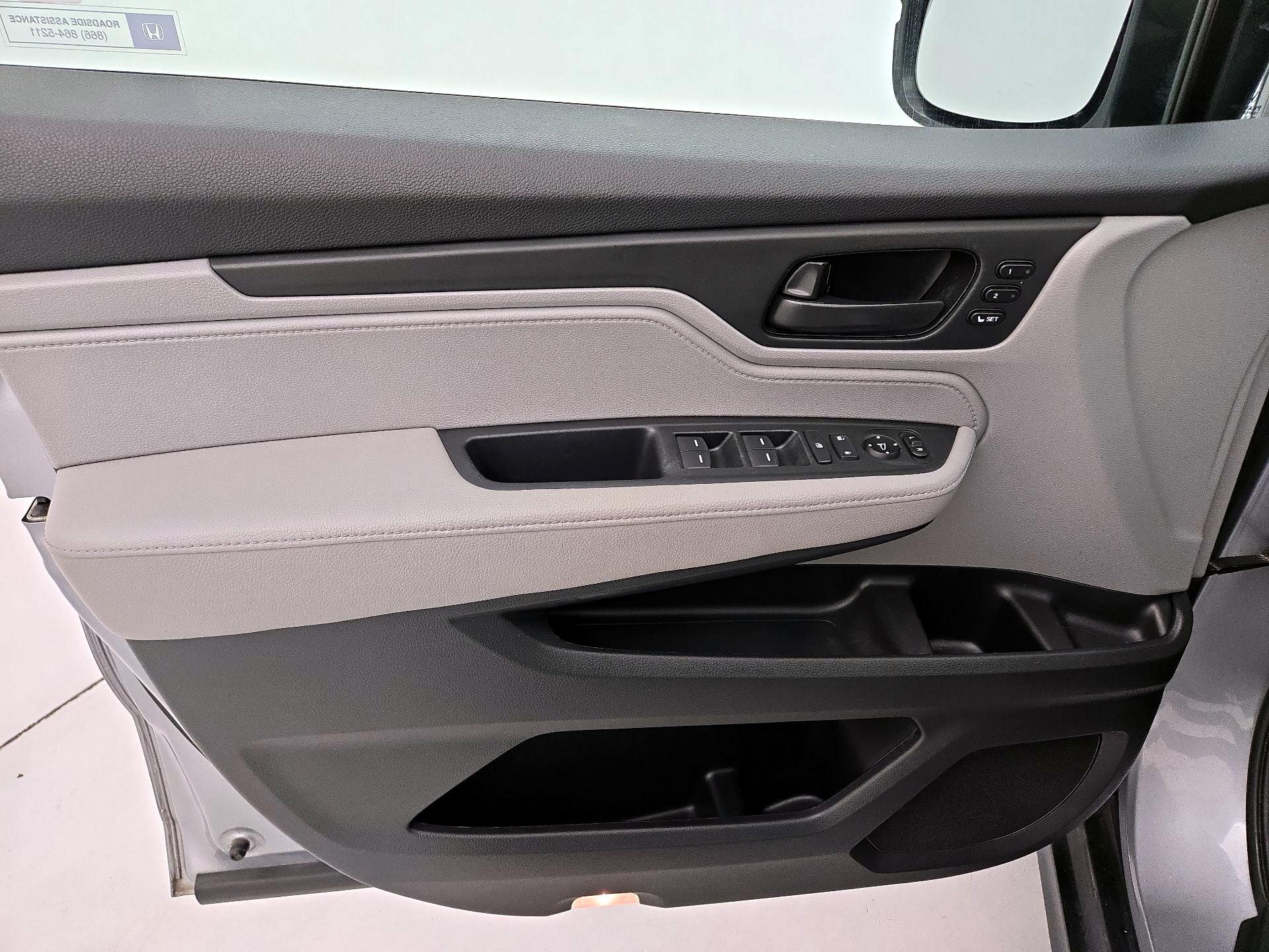 Thumbnail: 2020 Honda Odyssey - 12
