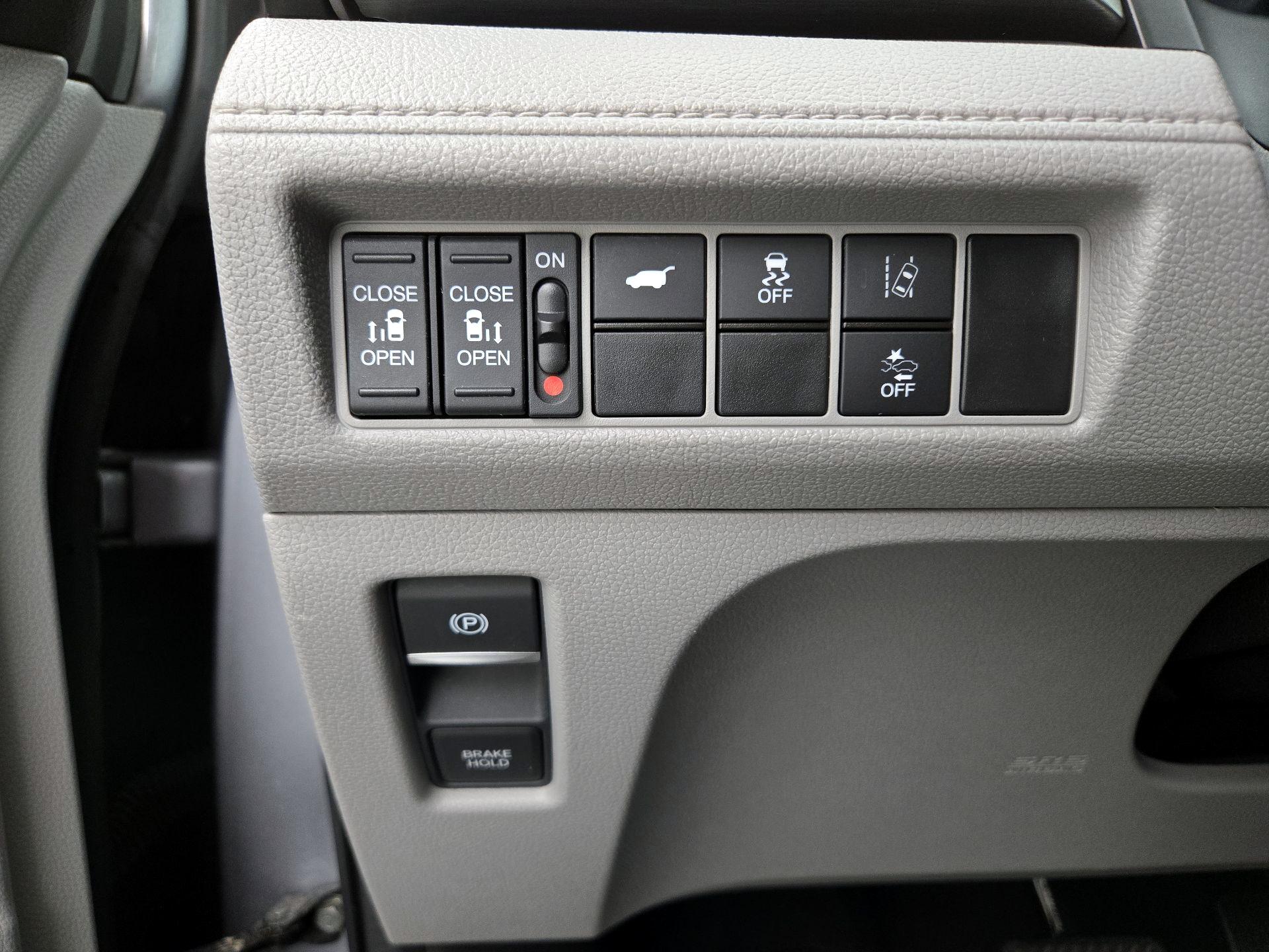 Thumbnail: 2020 Honda Odyssey - 13