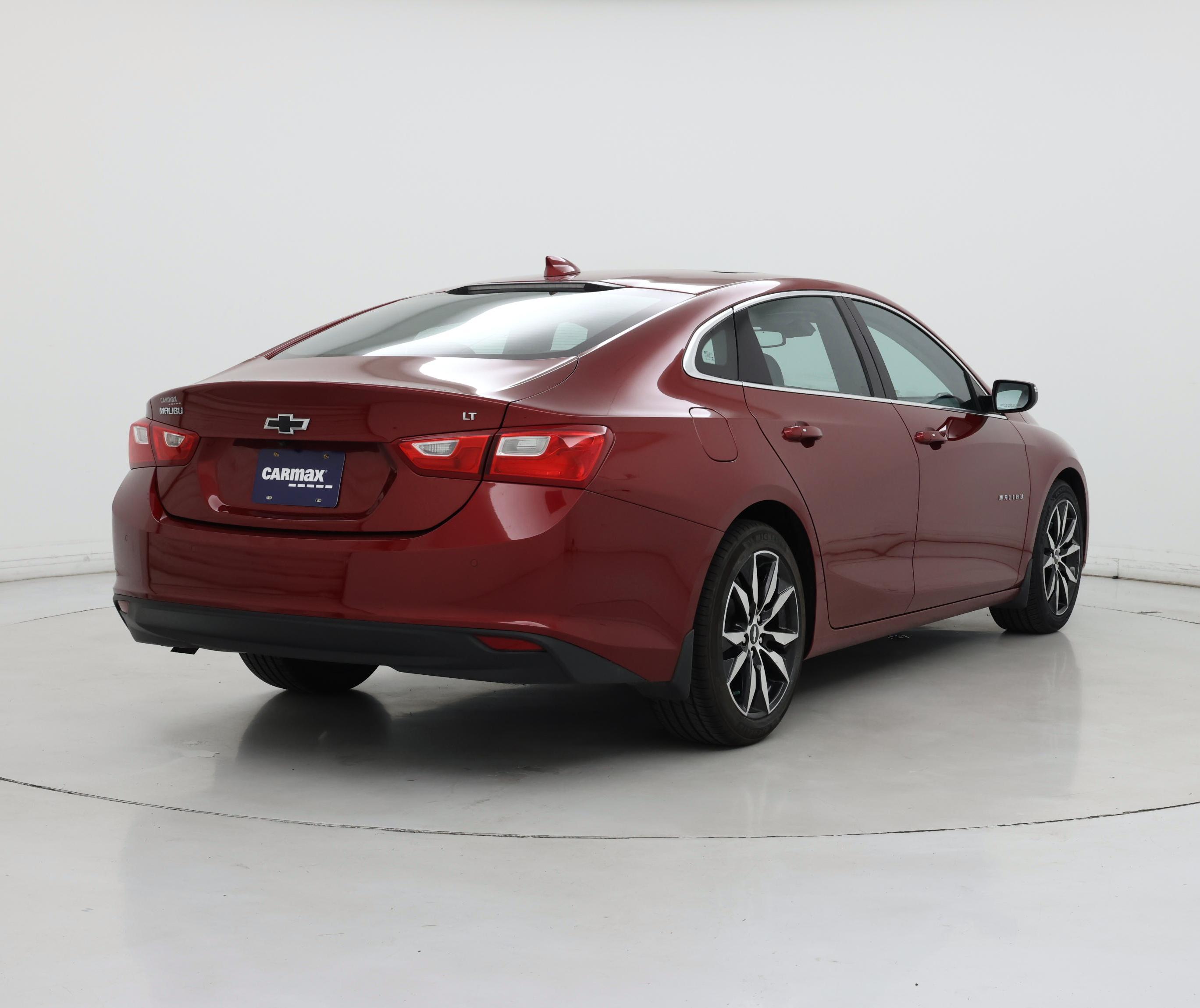 Thumbnail: 2018 Chevrolet Malibu - 8