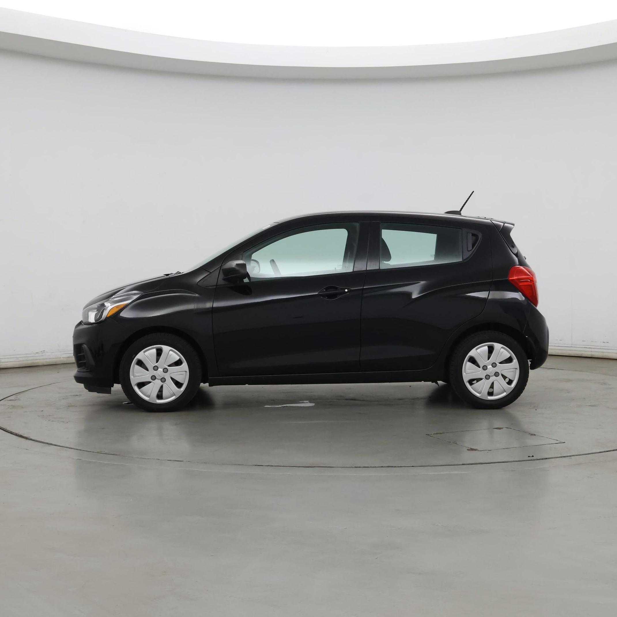 Thumbnail: 2017 Chevrolet Spark - 3