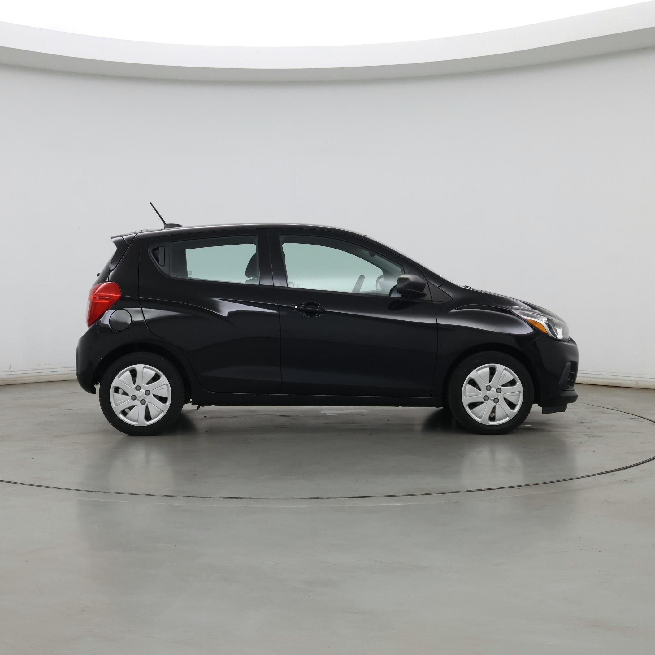Thumbnail: 2017 Chevrolet Spark - 7