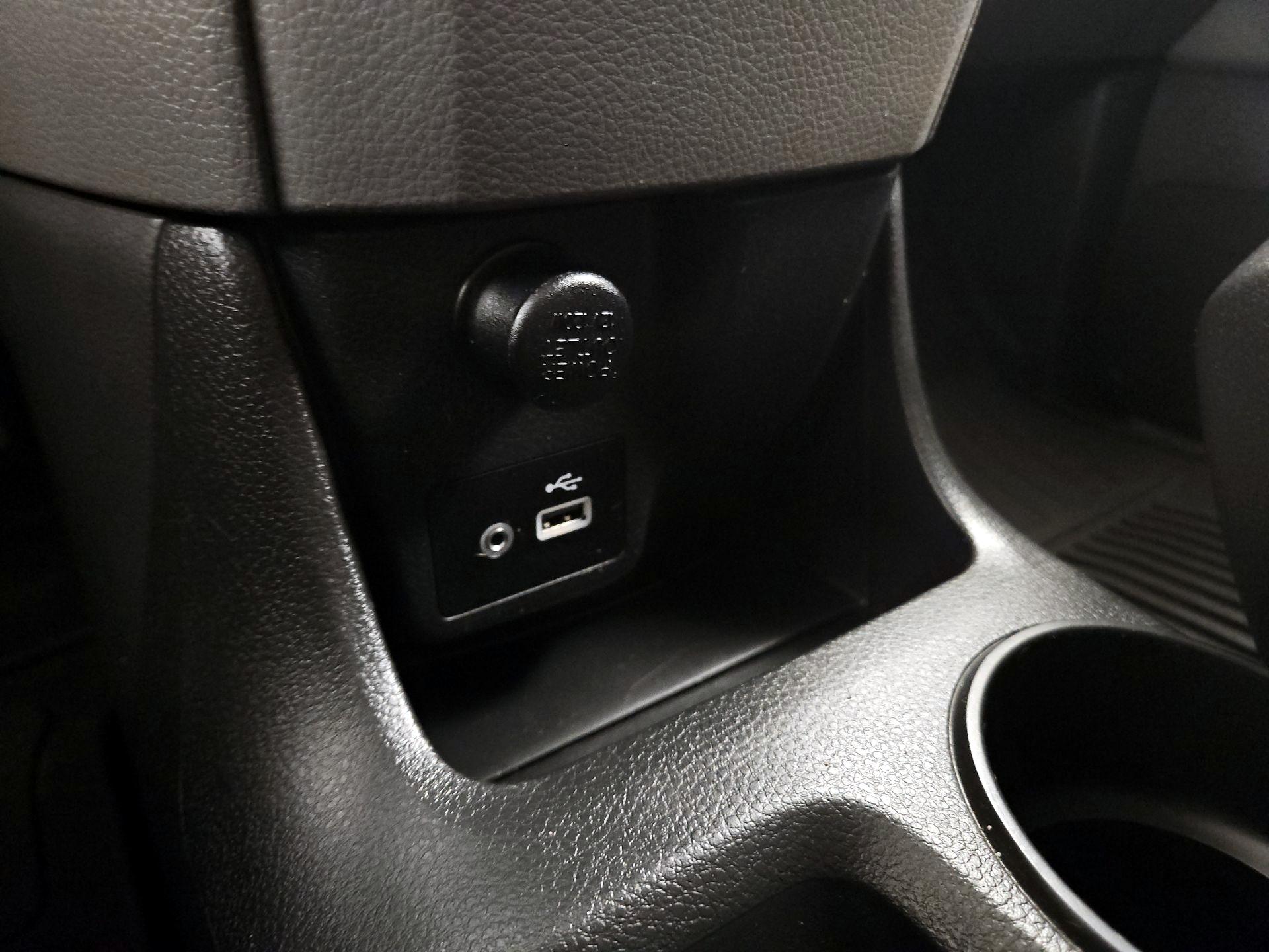 Thumbnail: 2021 Nissan NV200 - 18