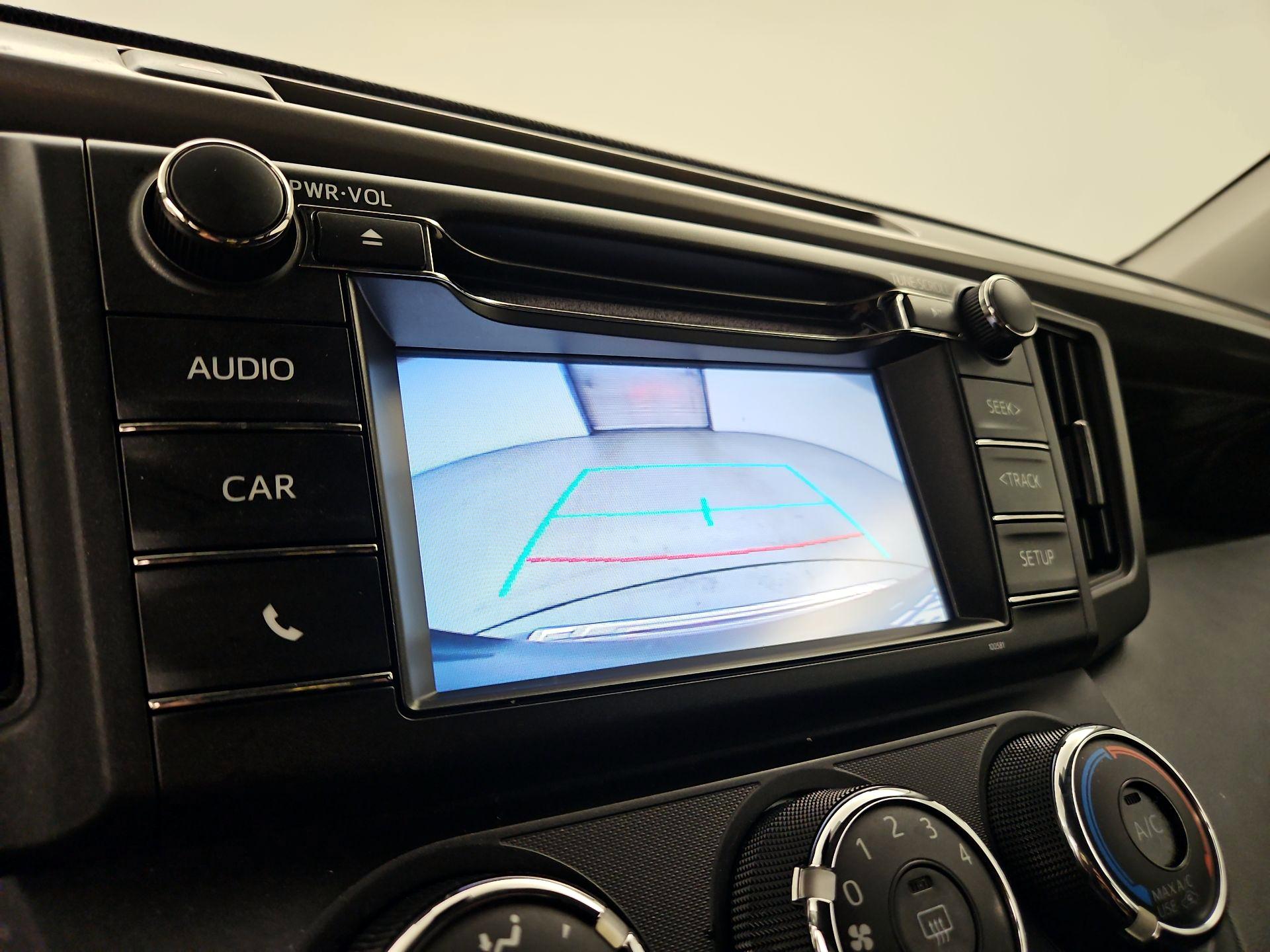 Thumbnail: 2018 Toyota RAV4 - 14